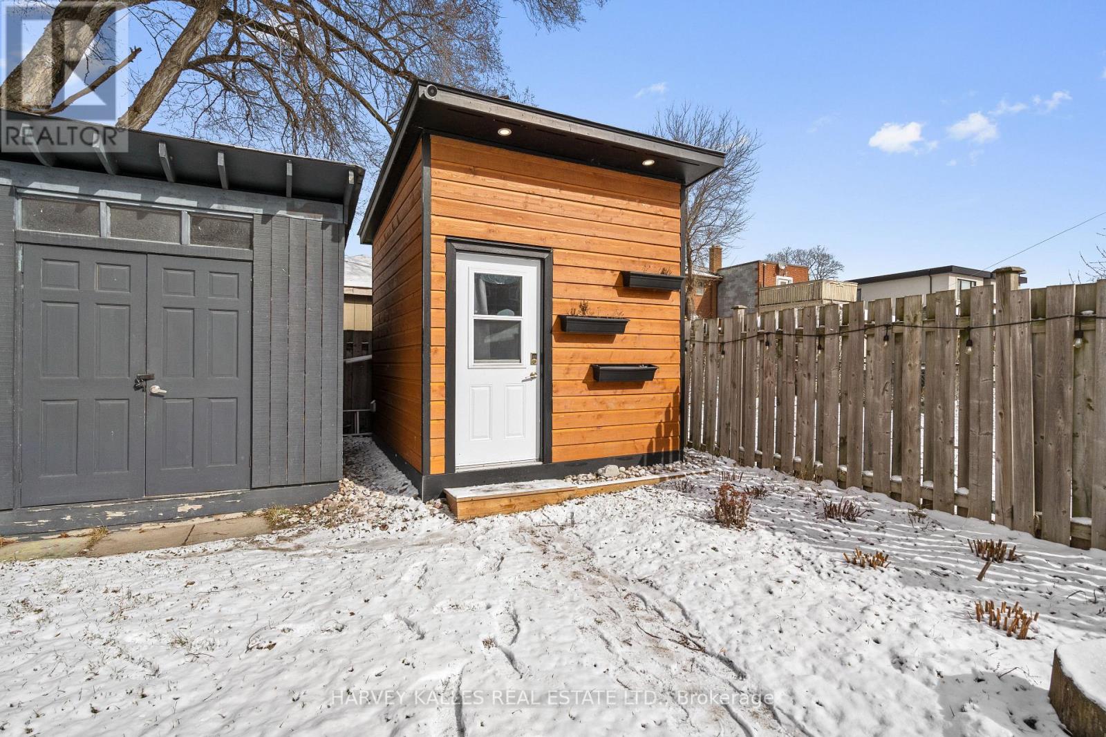 14 Manitoba Street, Toronto, Ontario  M8Y 1C7 - Photo 38 - W12894826