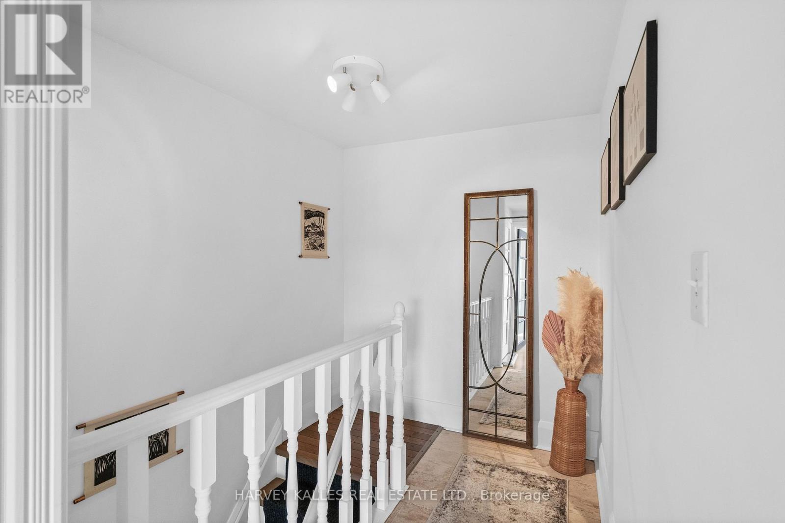 14 Manitoba Street, Toronto, Ontario  M8Y 1C7 - Photo 23 - W12894826