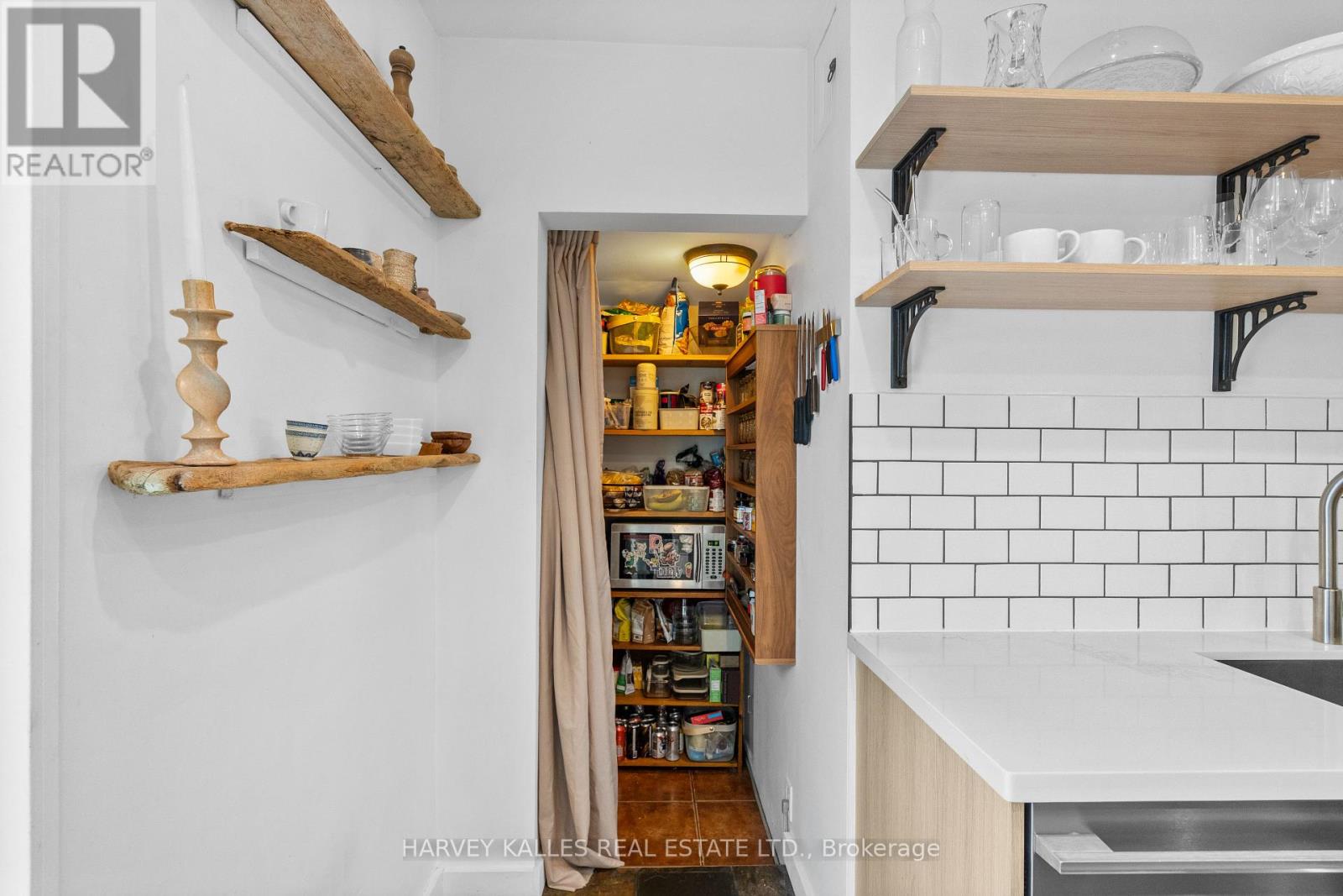 14 Manitoba Street, Toronto, Ontario  M8Y 1C7 - Photo 20 - W12894826