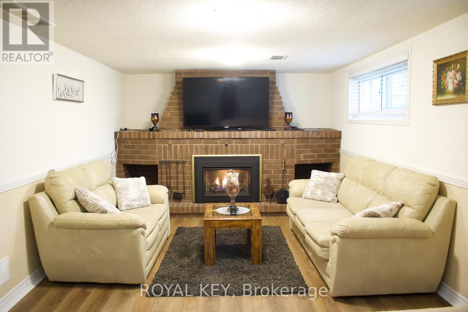 20 Kennebec Crescent, Toronto, Ontario  M9W 2R7 - Photo 22 - W12892834