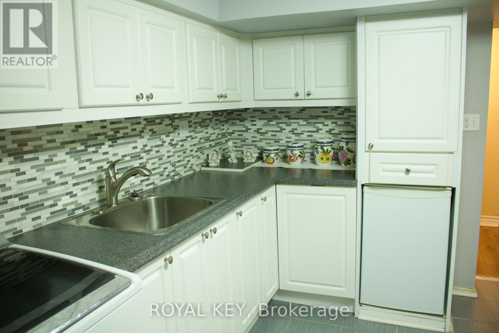 20 Kennebec Crescent, Toronto, Ontario  M9W 2R7 - Photo 23 - W12892834