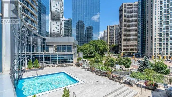 1013 - 208 Queens Quay, Toronto, Ontario  M5J 2Y5 - Photo 12 - C12895132