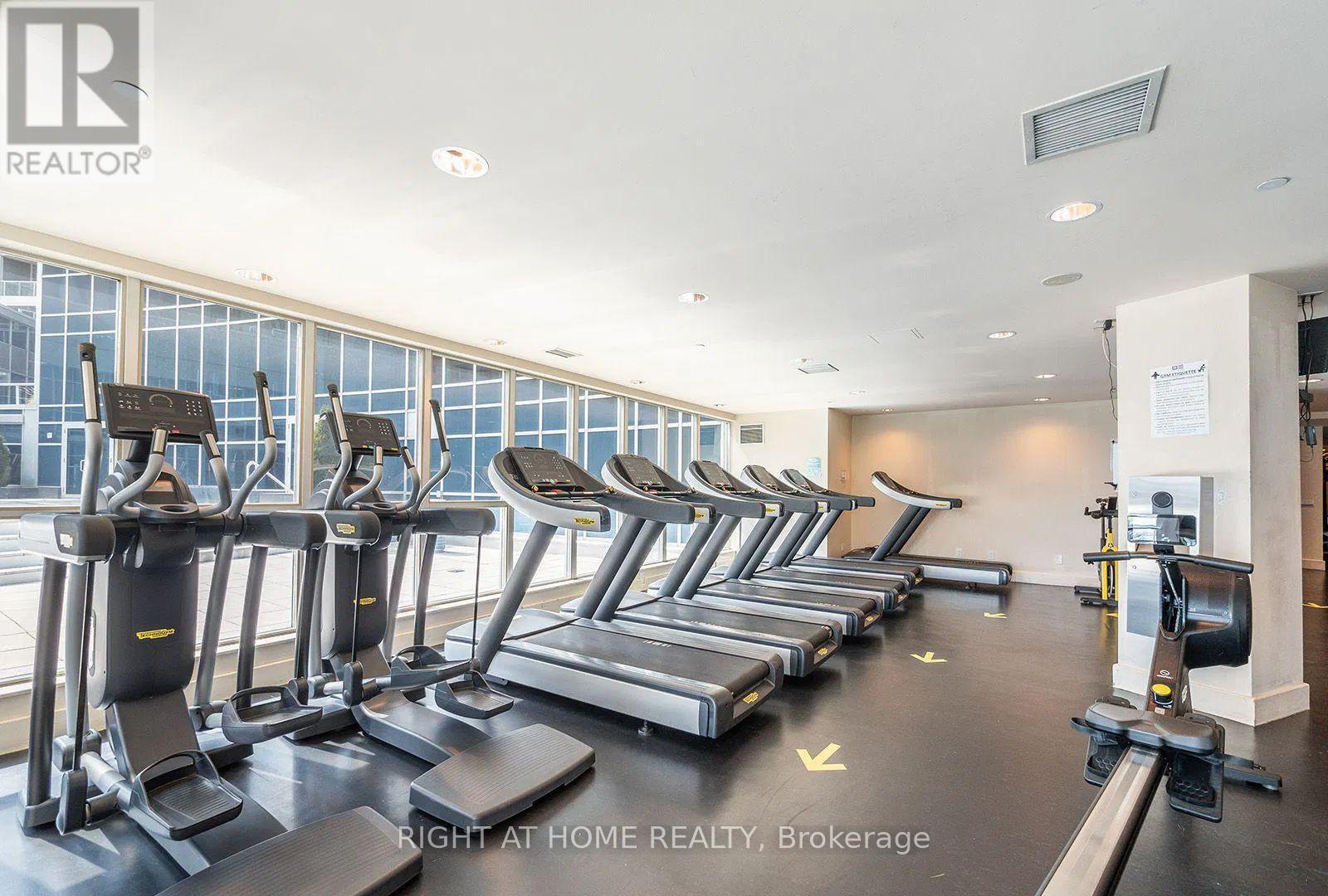 1013 - 208 Queens Quay, Toronto, Ontario  M5J 2Y5 - Photo 13 - C12895132