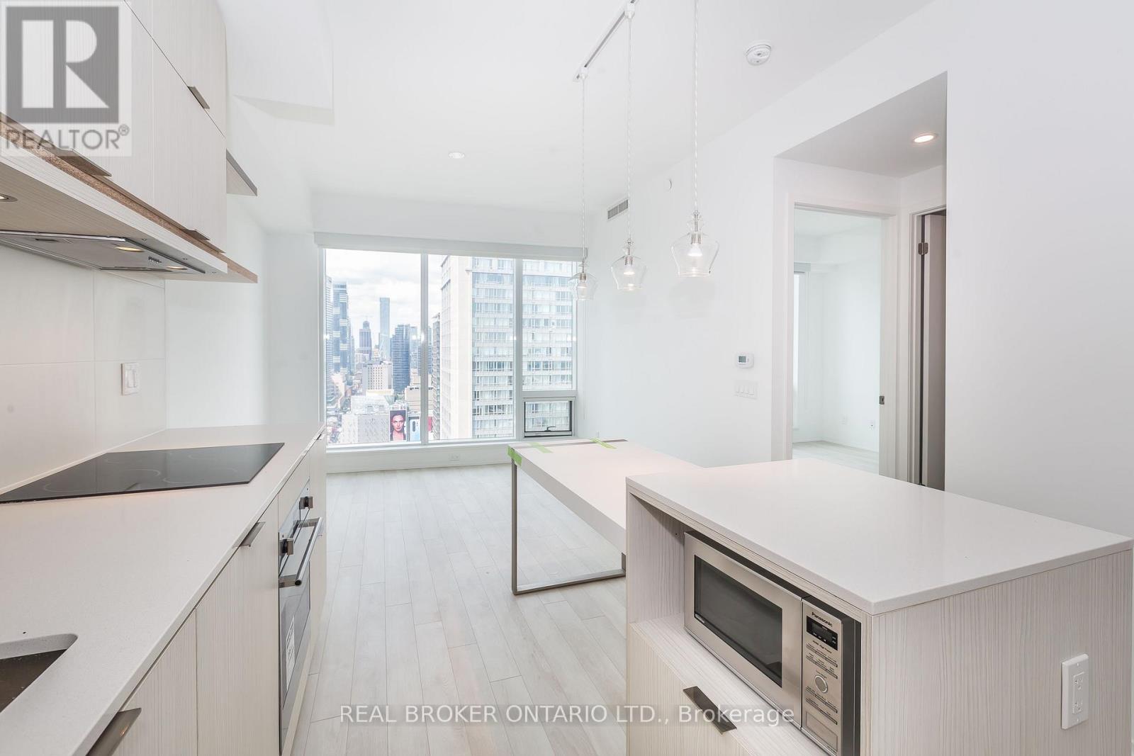 2801 - 197 Yonge Street, Toronto, Ontario  M5B 0C1 - Photo 3 - C12895134