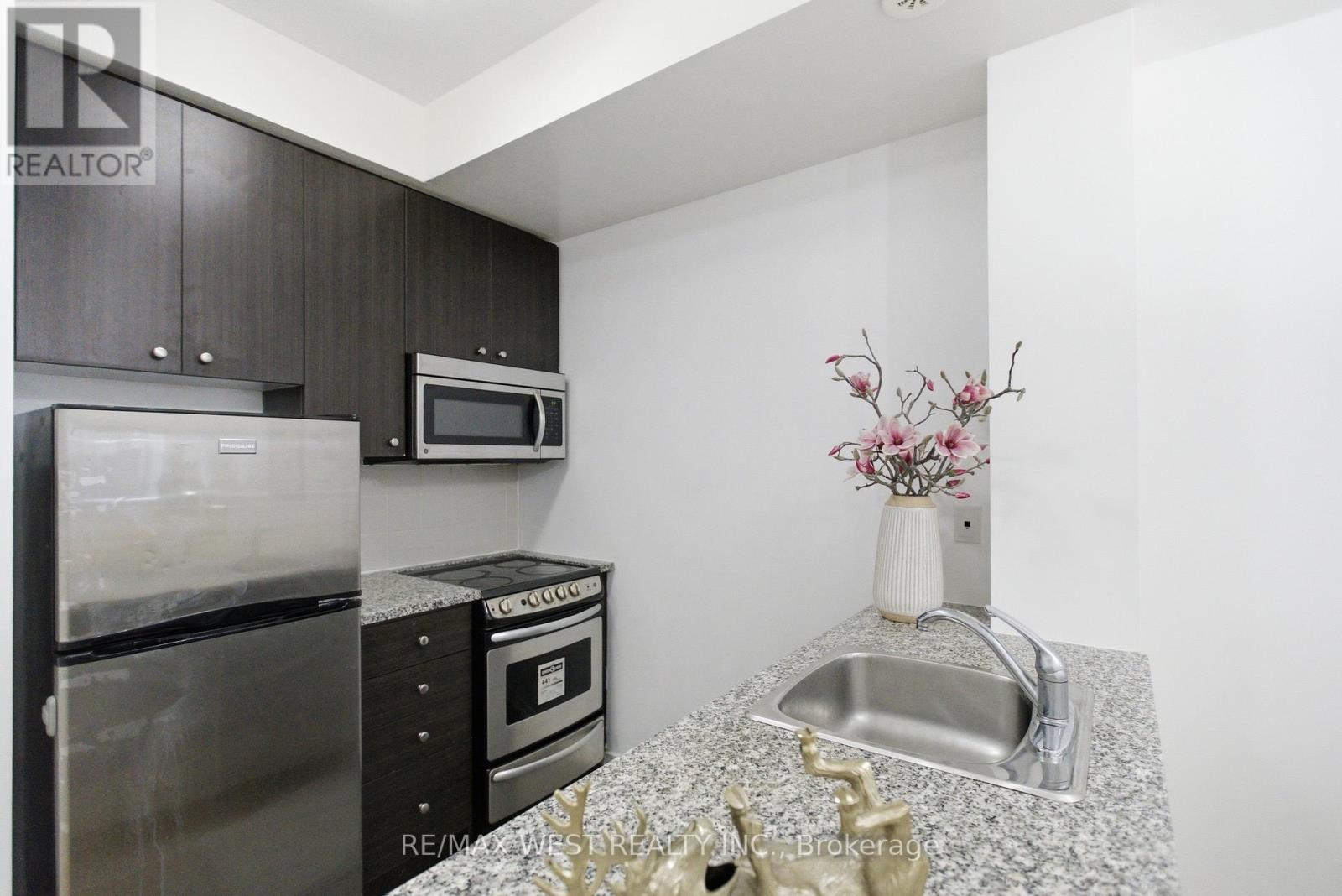 254 - 19 Coneflower Crescent, Toronto, Ontario  M2R 0B5 - Photo 5 - C12895160