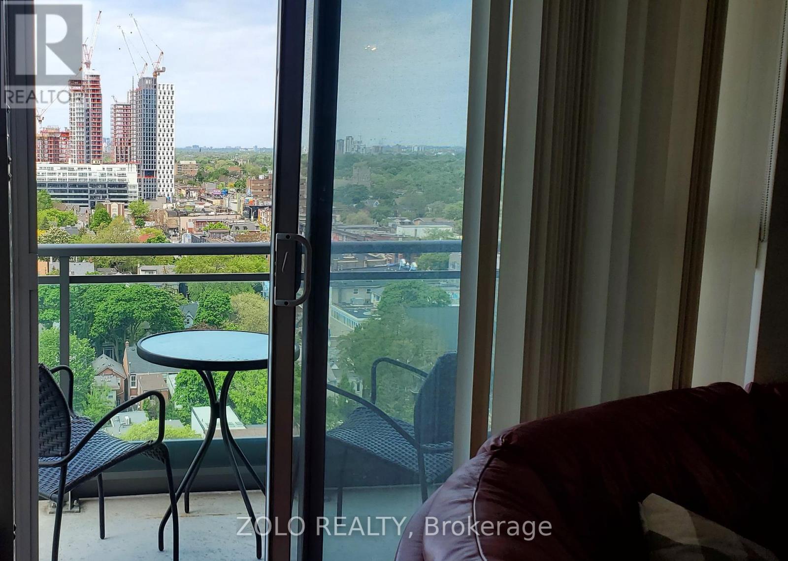 1404 - 736 SPADINA AVE AVENUE N, Toronto, Ontario