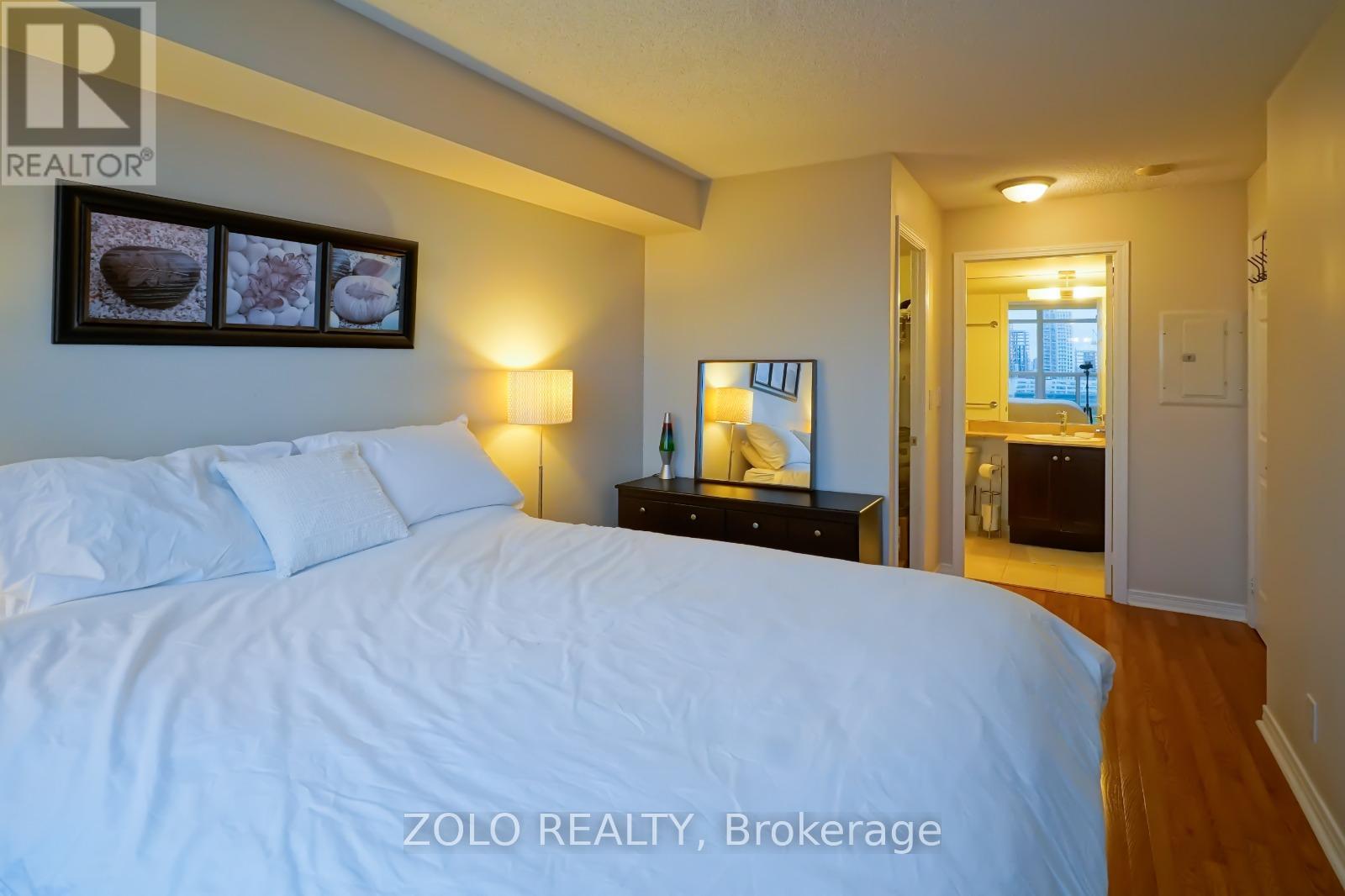 1404 - 736 Spadina Avenue, Toronto, Ontario  M5S 2J6 - Photo 10 - C12895174