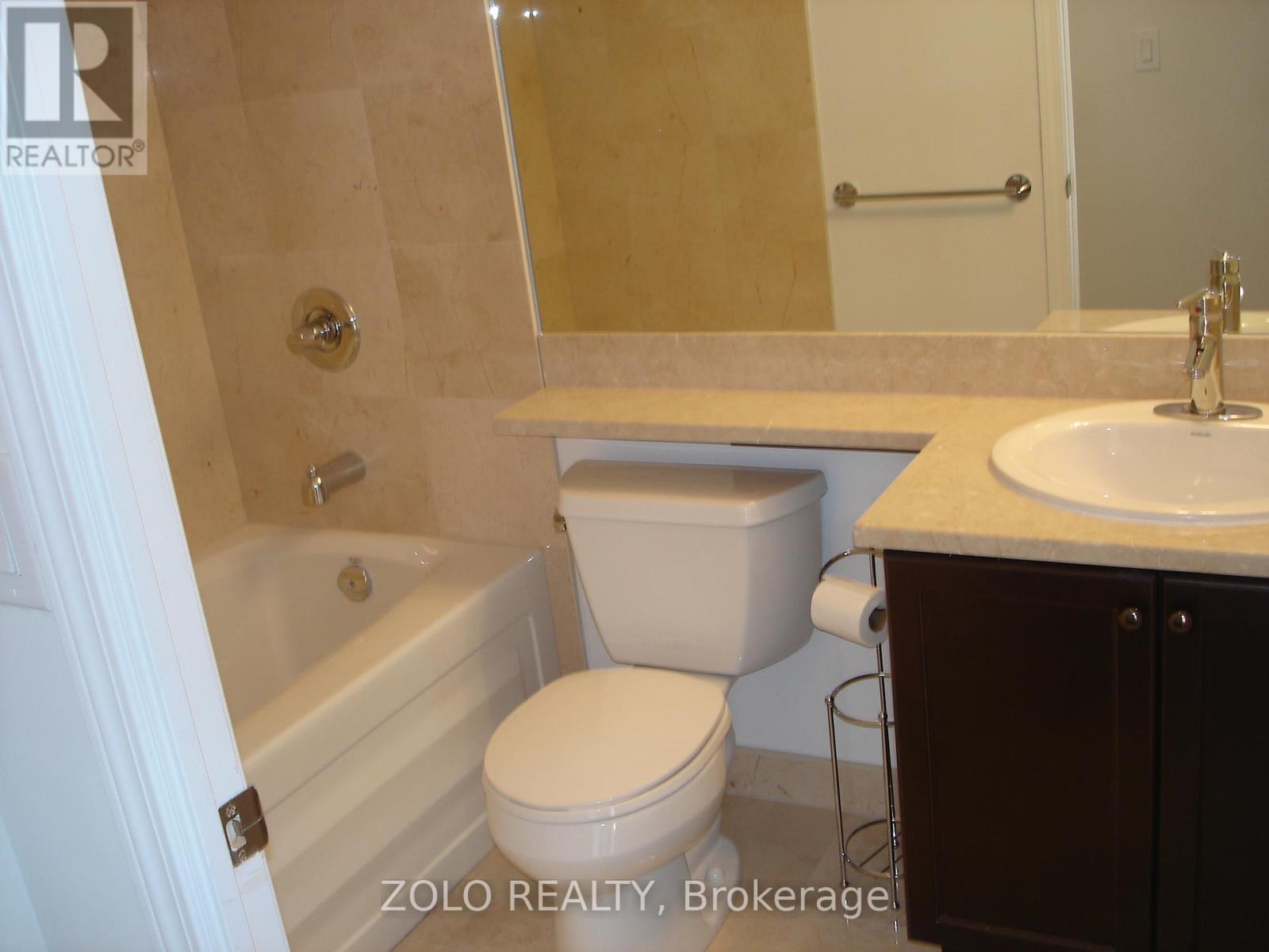 1404 - 736 Spadina Avenue, Toronto, Ontario  M5S 2J6 - Photo 2 - C12895174