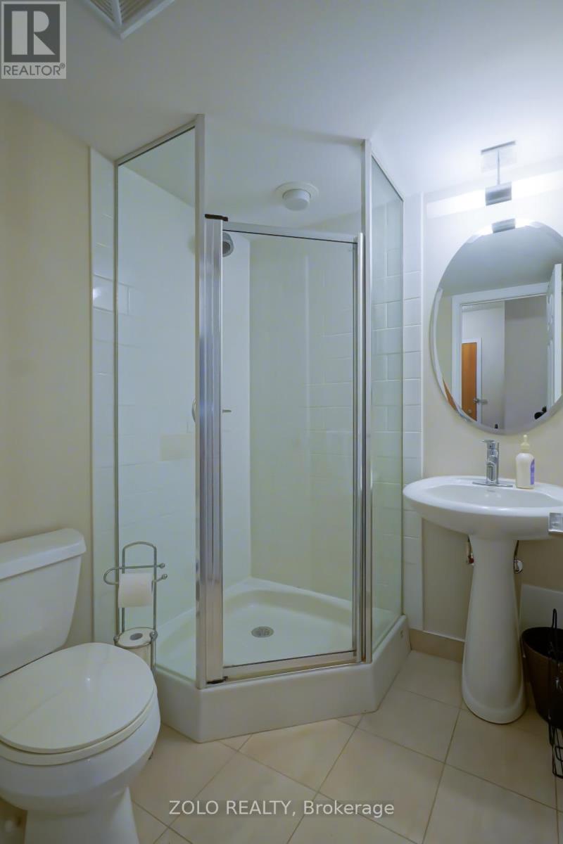 1404 - 736 Spadina Avenue, Toronto, Ontario  M5S 2J6 - Photo 5 - C12895174