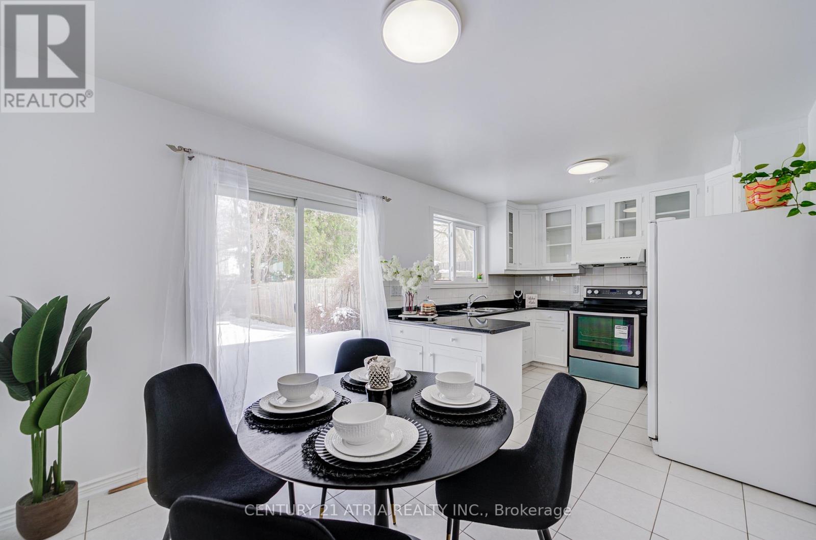 154 Freshmeadow Drive, Toronto, Ontario  M2H 2R1 - Photo 11 - C12895230