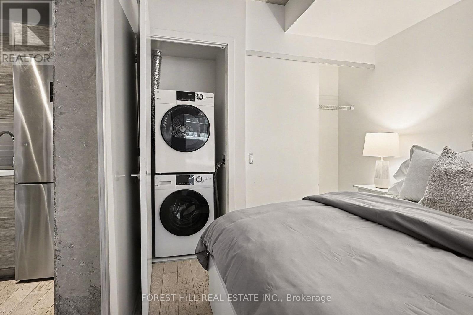 301 - 11 Charlotte Street, Toronto, Ontario  M5V 0M6 - Photo 15 - C12895234