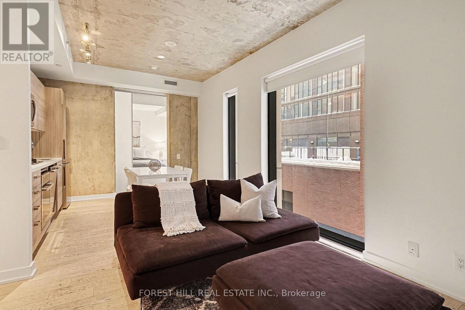 301 - 11 Charlotte Street, Toronto, Ontario  M5V 0M6 - Photo 4 - C12895234