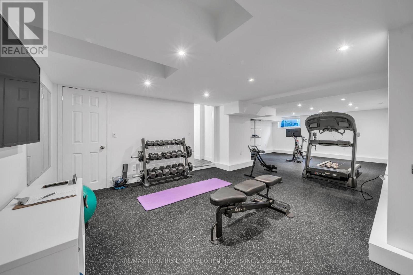 74 Esgore Drive, Toronto, Ontario  M5M 3R7 - Photo 38 - C12895328