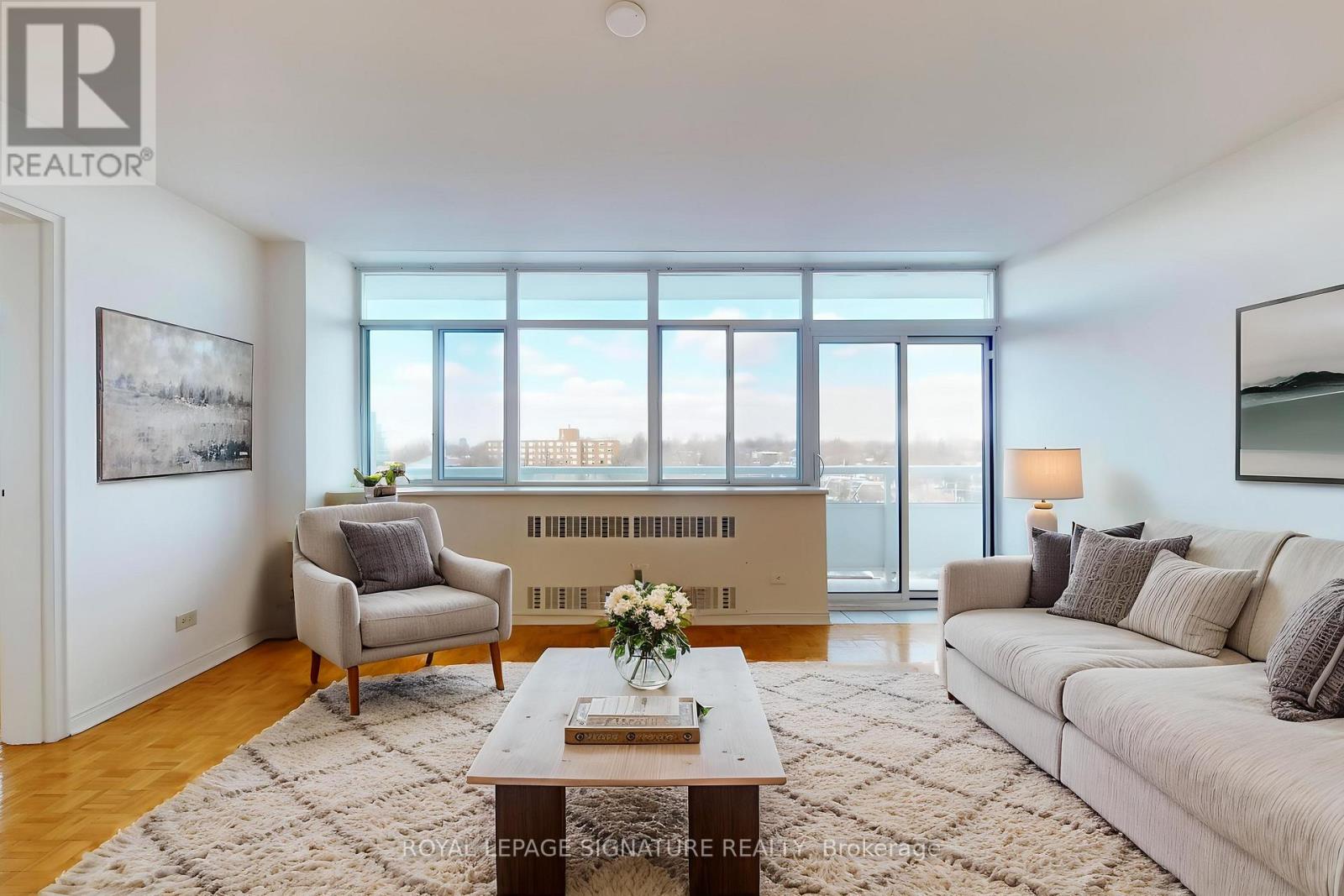 814 - 580 CHRISTIE STREET, Toronto, Ontario