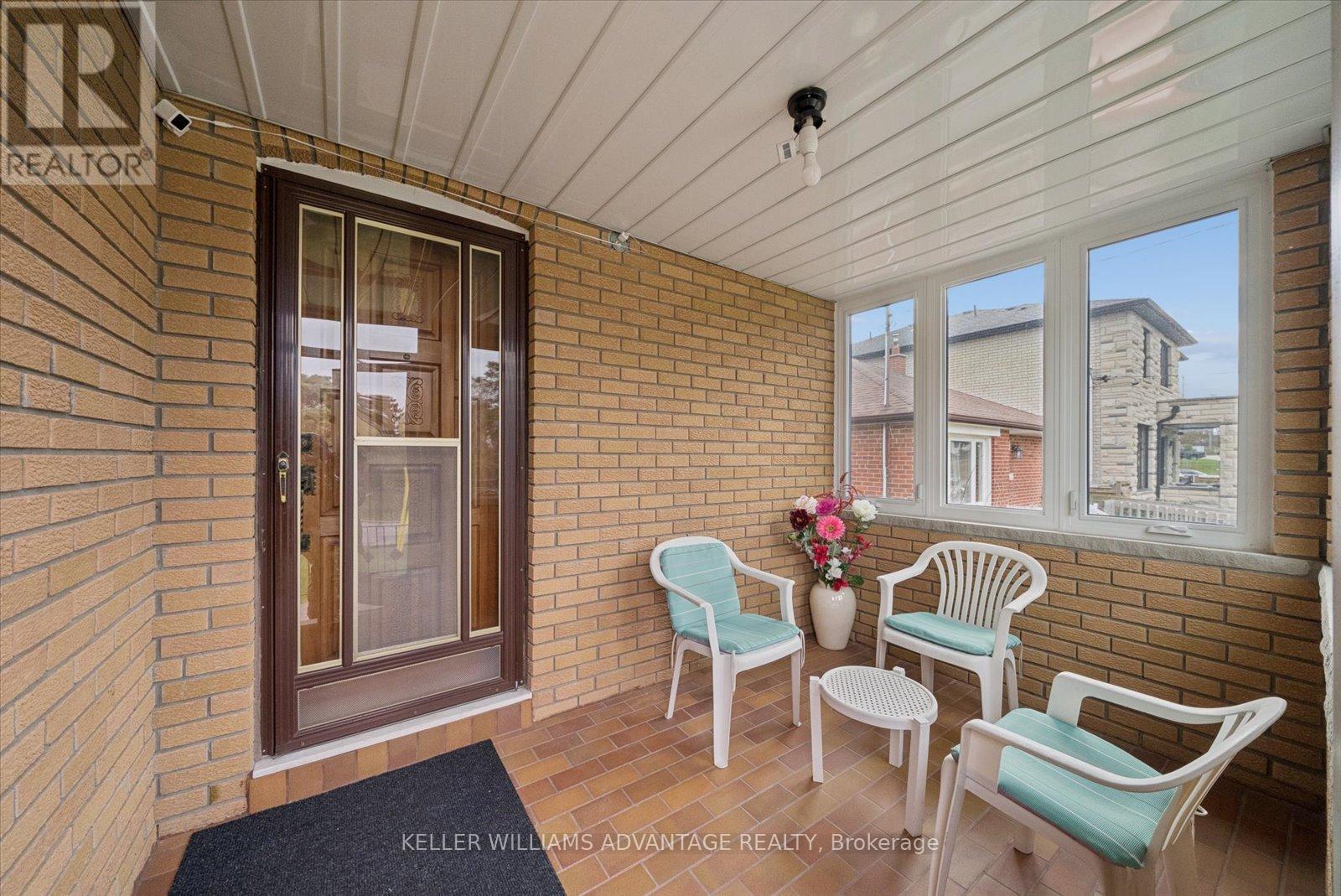 63 Boem Avenue, Toronto, Ontario  M1R 3T4 - Photo 3 - E12895130