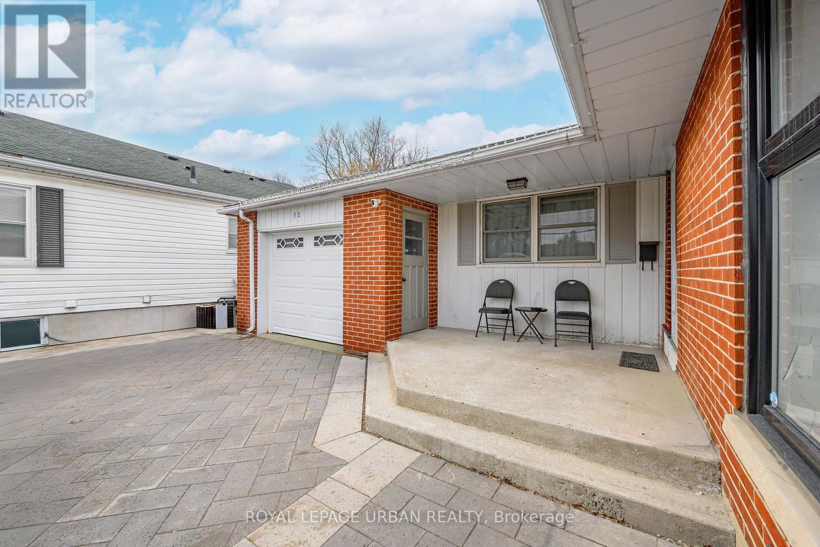 92 Rossland Road E, Oshawa, Ontario  L1G 2W3 - Photo 11 - E12895152