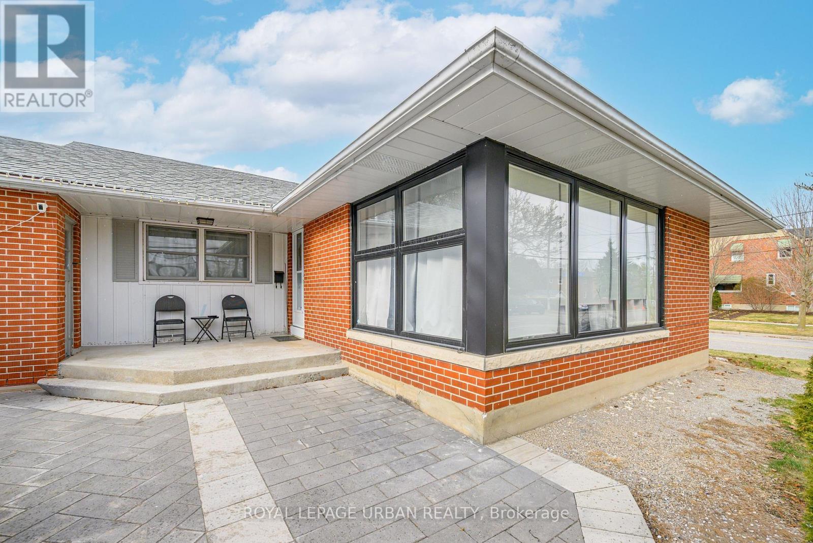 92 Rossland Road E, Oshawa, Ontario  L1G 2W3 - Photo 9 - E12895152