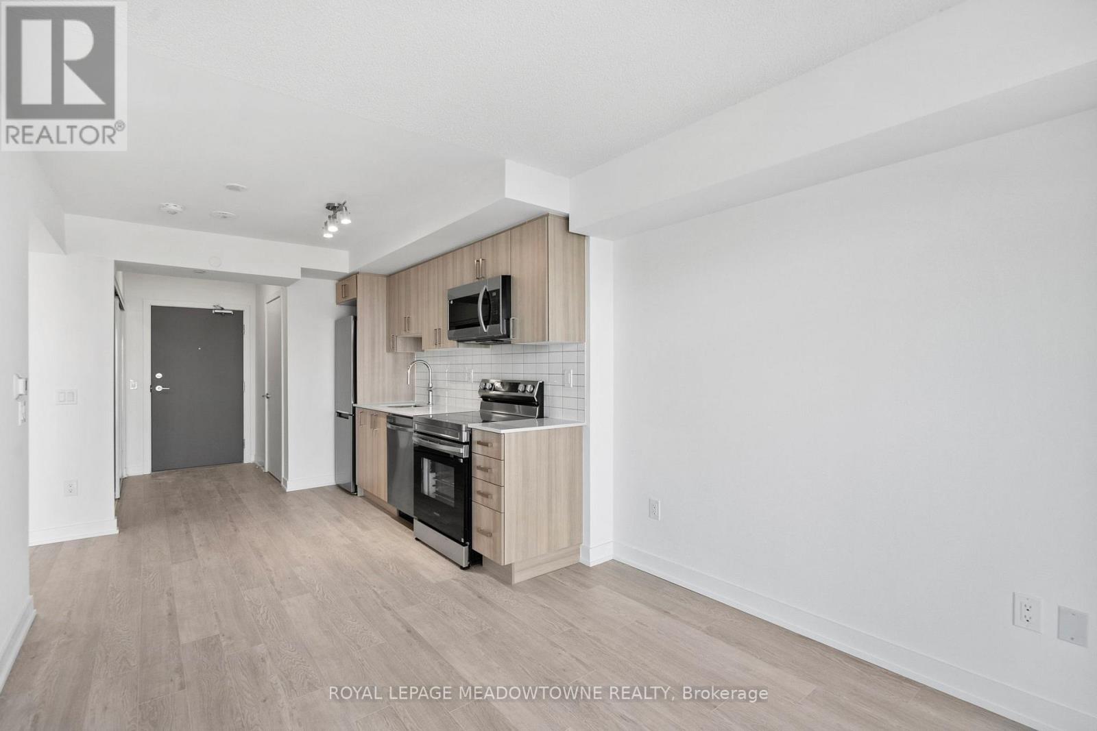 2304 - 1010 Sandy Beach Road, Pickering, Ontario  L1W 3V9 - Photo 13 - E12895228