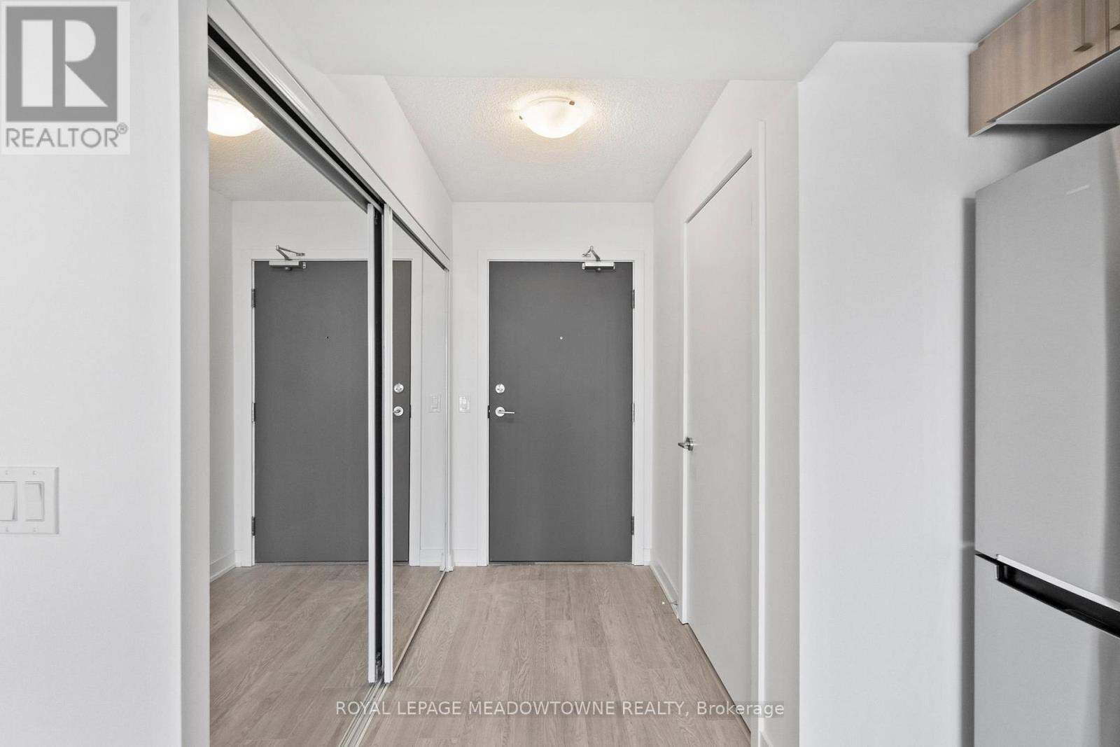 2304 - 1010 Sandy Beach Road, Pickering, Ontario  L1W 3V9 - Photo 3 - E12895228