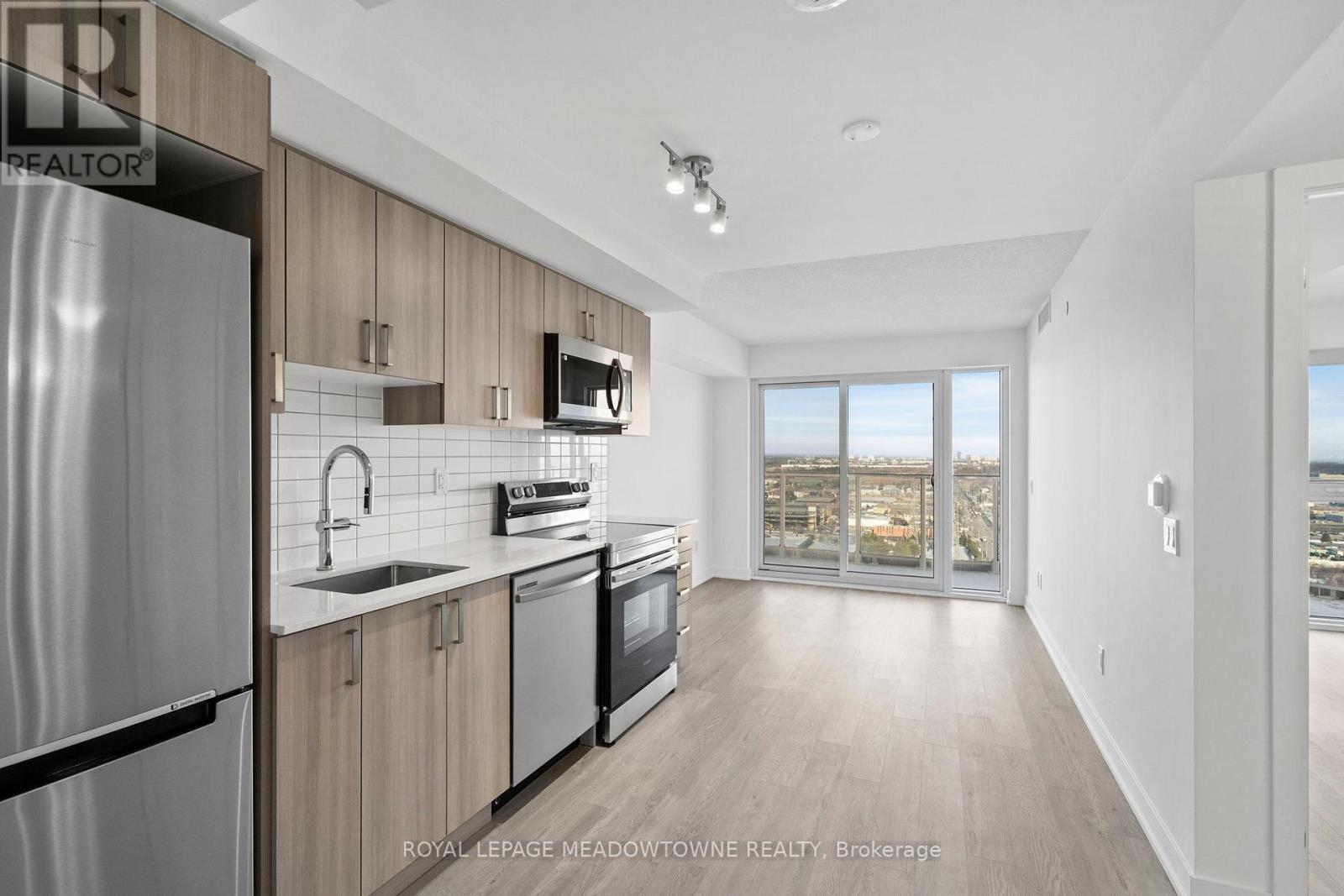 2304 - 1010 Sandy Beach Road, Pickering, Ontario  L1W 3V9 - Photo 6 - E12895228