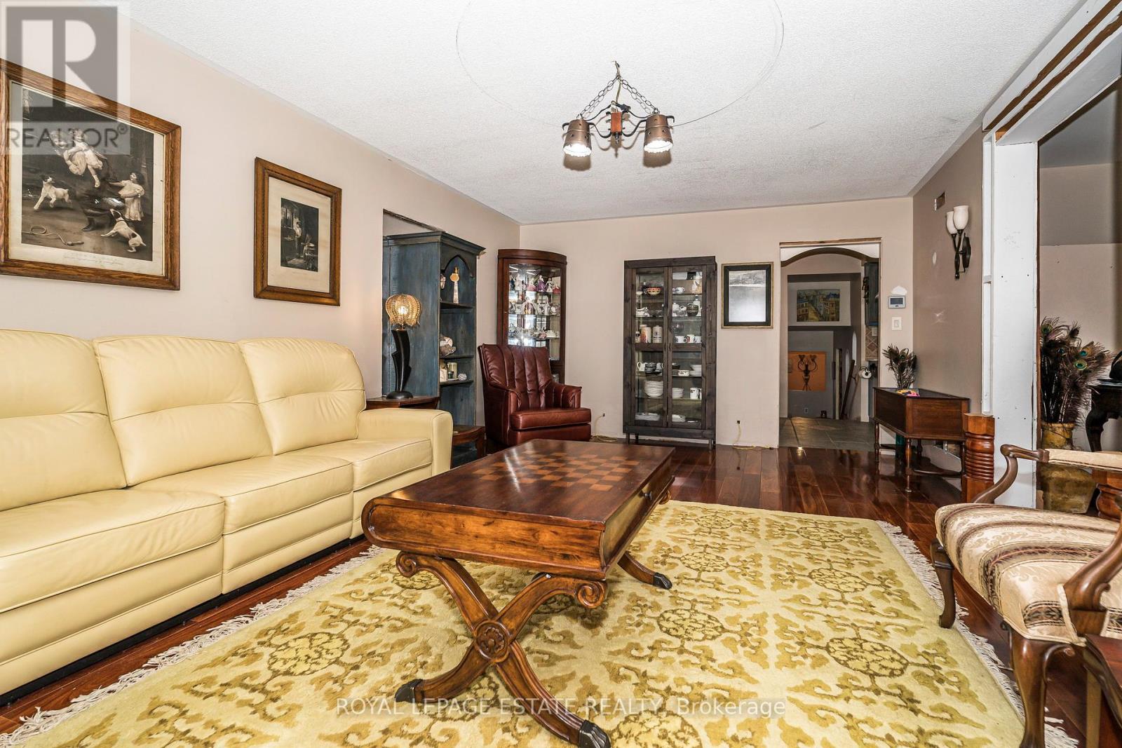 2 Jomar Avenue, Pickering, Ontario  L1V 2P9 - Photo 10 - E12895246