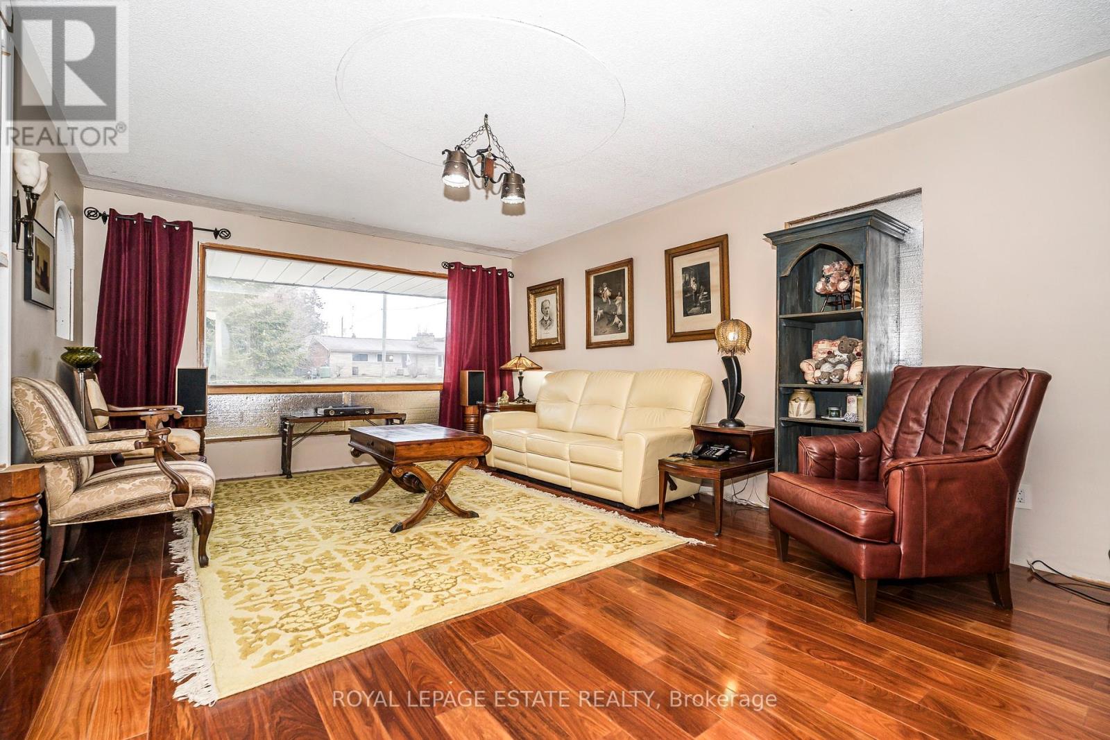 2 Jomar Avenue, Pickering, Ontario  L1V 2P9 - Photo 11 - E12895246