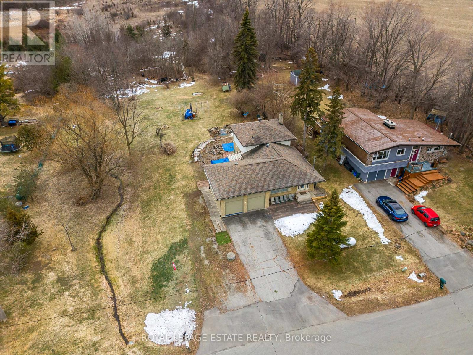 2 Jomar Avenue, Pickering, Ontario  L1V 2P9 - Photo 4 - E12895246