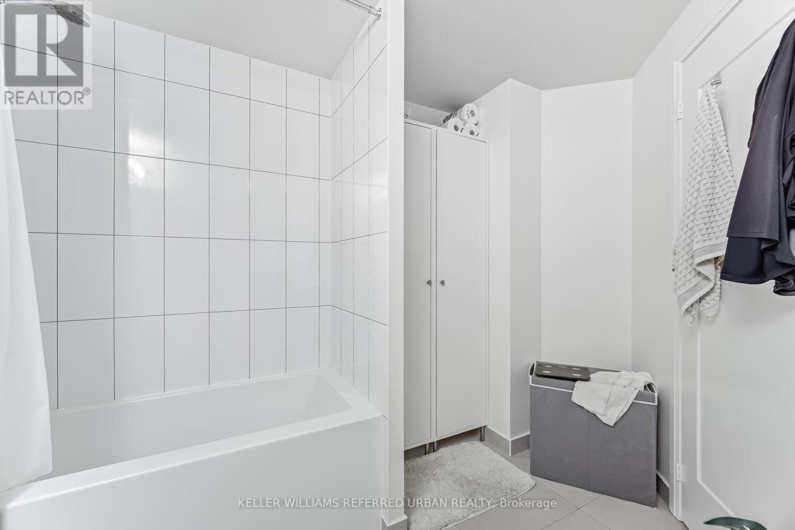 1115 - 9000 Jane Street, Vaughan (Maple), Ontario  L4K 0M6 - Photo 10 - N12895144