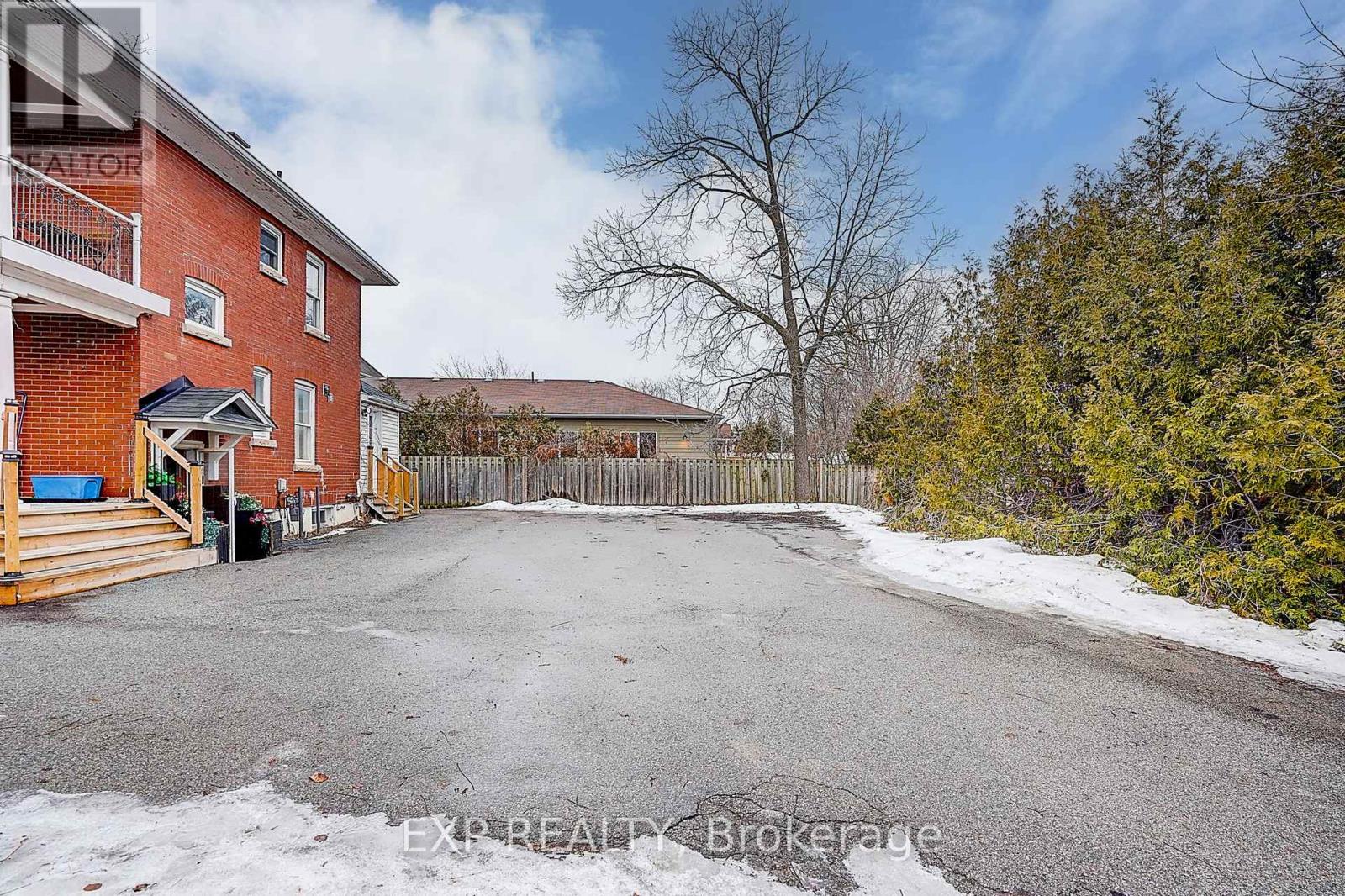 12 Vincent Street, Newmarket, Ontario  L3Y 4G2 - Photo 35 - N12895192