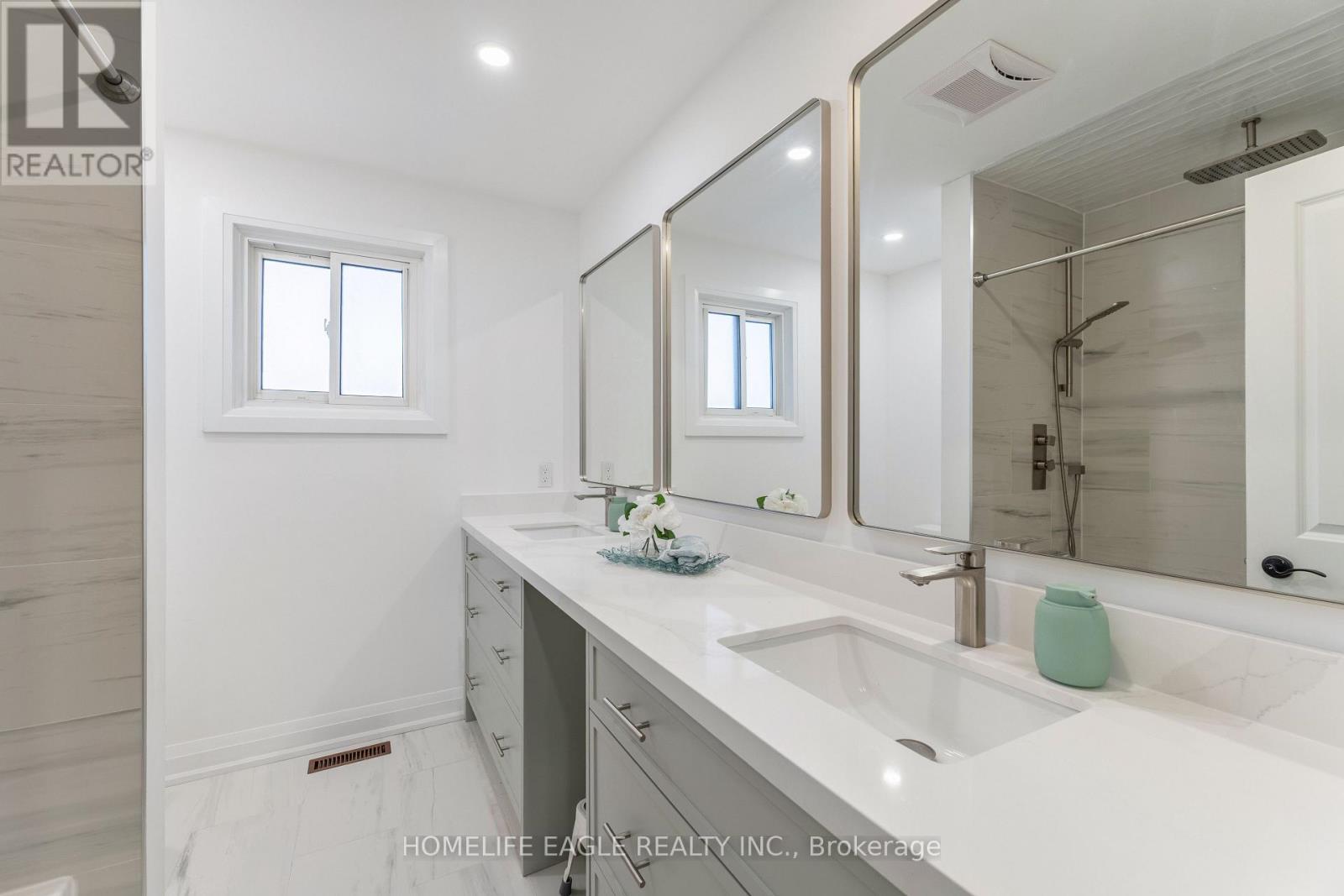 26 Whitetail Court, Vaughan, Ontario  L4L 5K9 - Photo 30 - N12895274