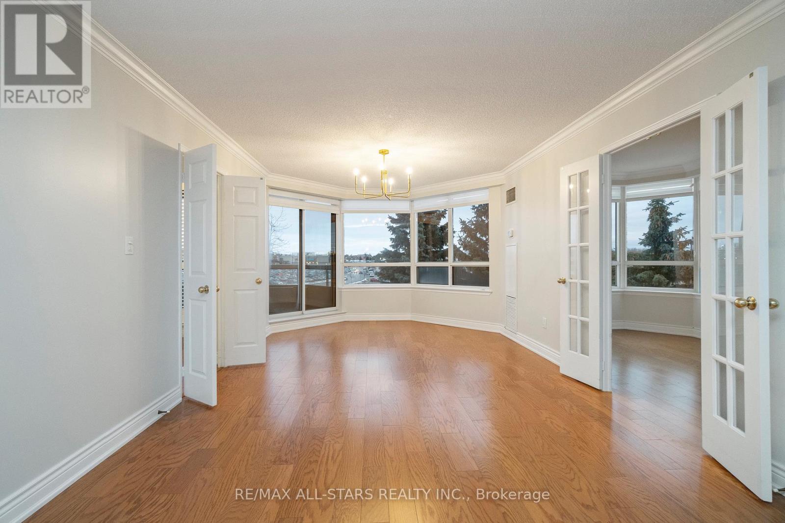 404 - 610 Bullock Drive, Markham (Markville), Ontario  L3R 0G1 - Photo 11 - N12895330