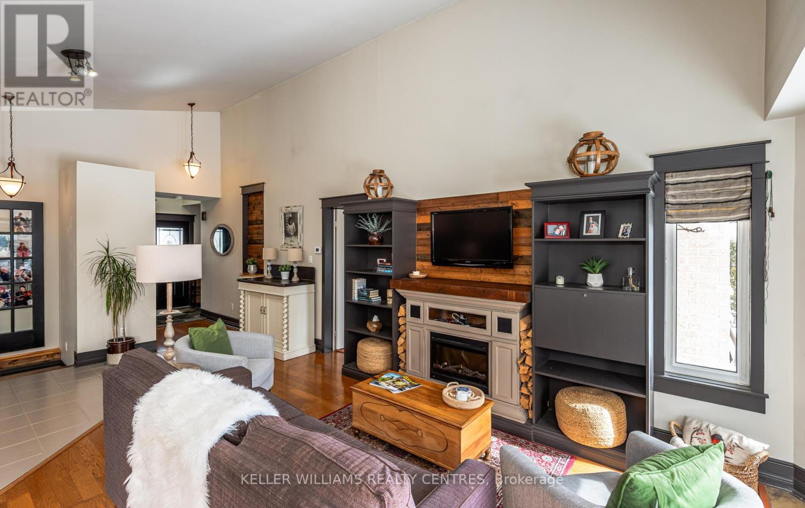 142 Mainprize Crescent, East Gwillimbury, Ontario  L0G 1M0 - Photo 5 - N12895362