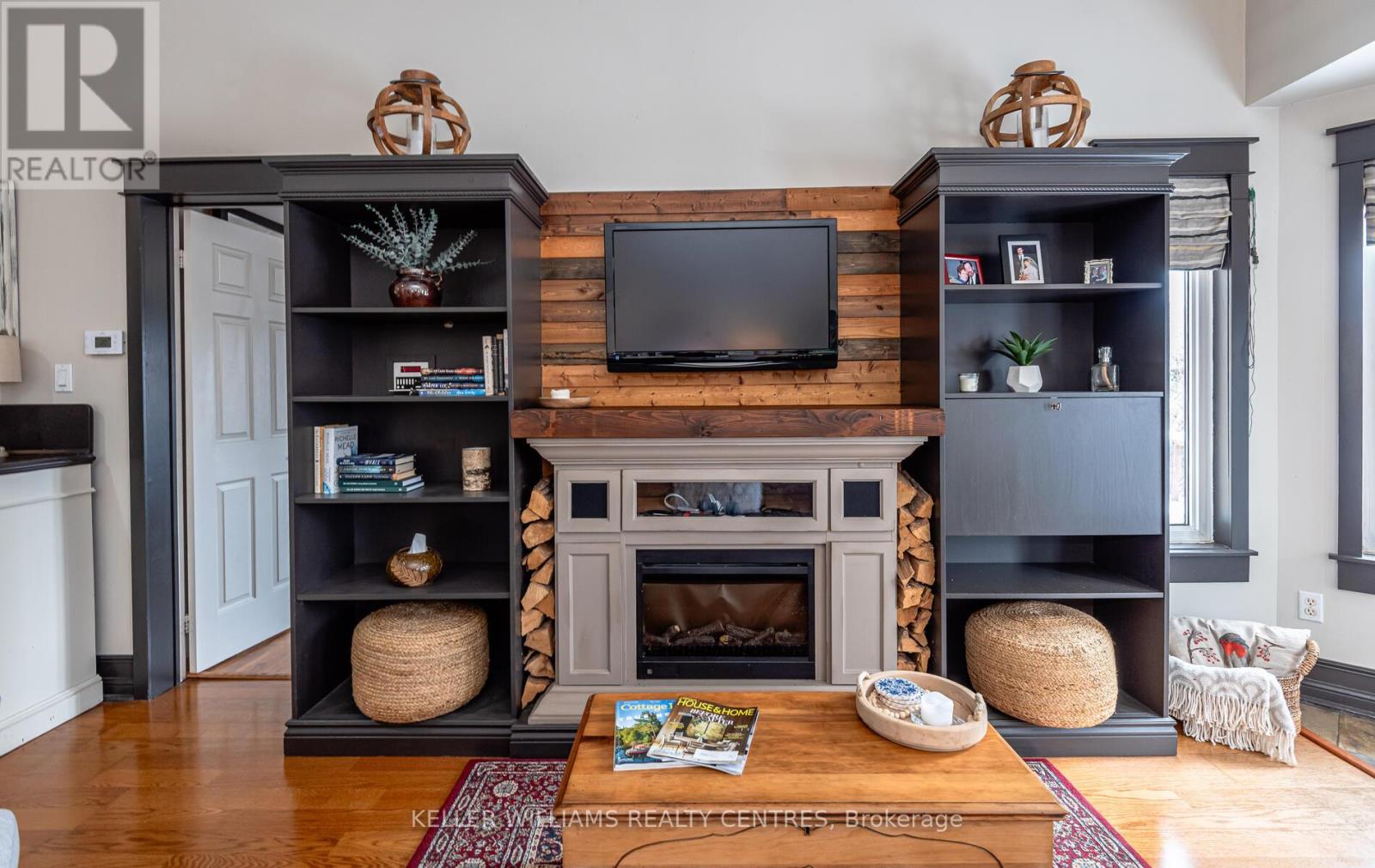 142 Mainprize Crescent, East Gwillimbury, Ontario  L0G 1M0 - Photo 6 - N12895362