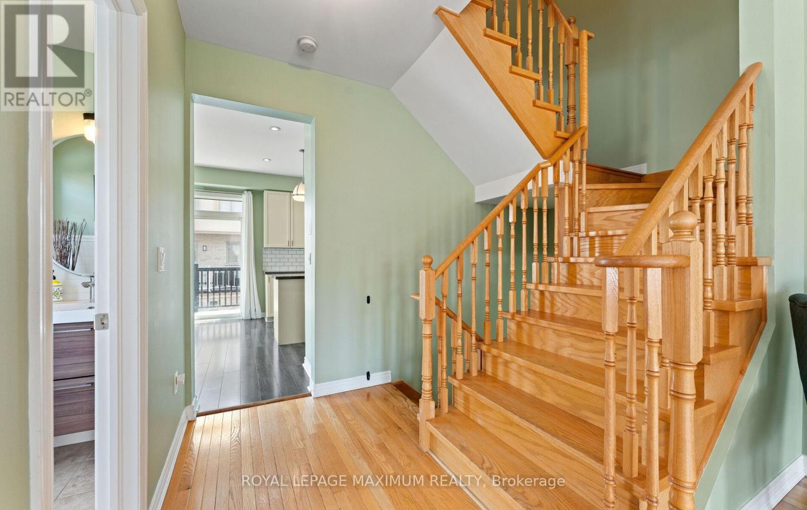 25 John Frank Road, Vaughan, Ontario  L4L 0A5 - Photo 10 - N12895374