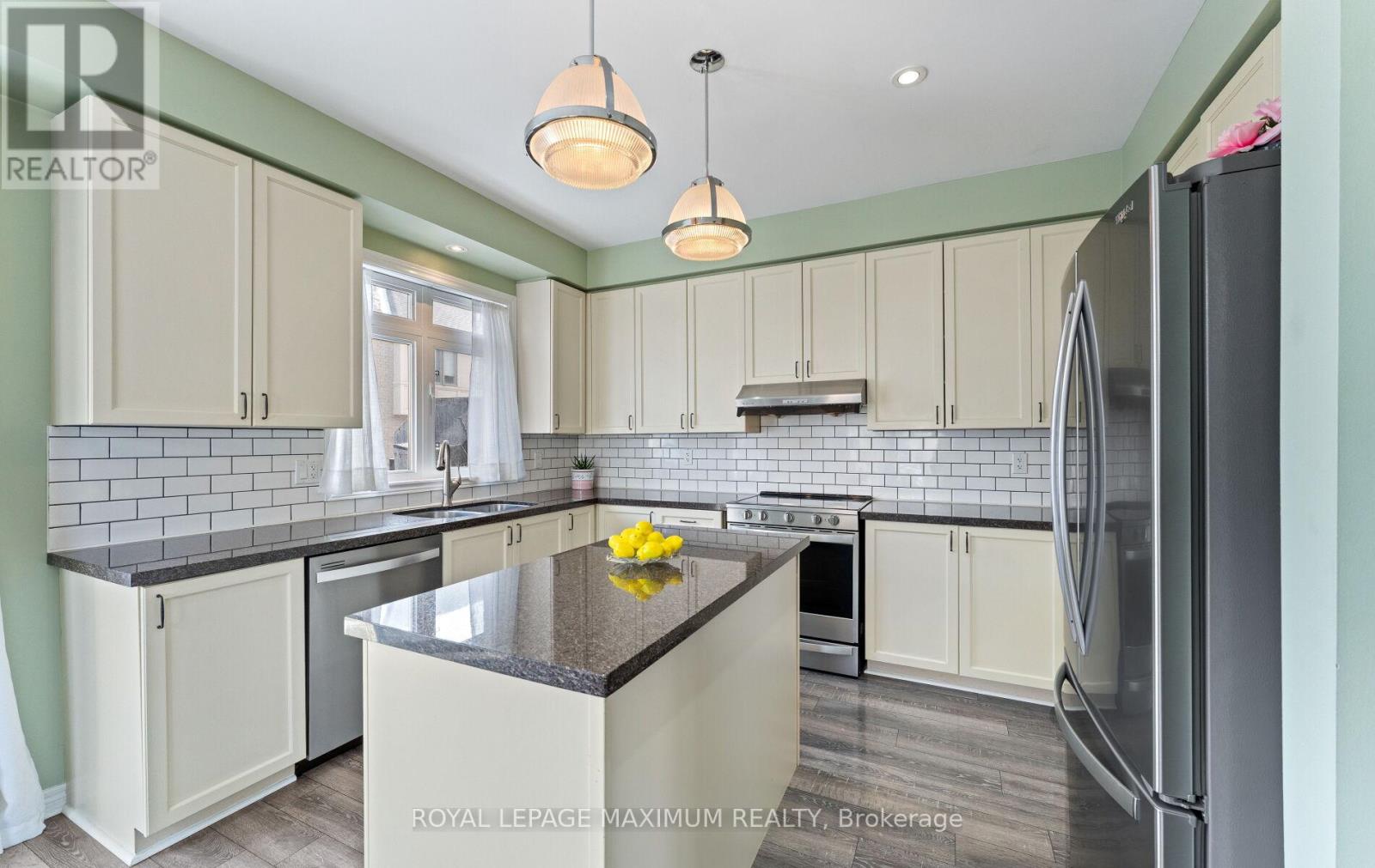 25 John Frank Road, Vaughan, Ontario  L4L 0A5 - Photo 15 - N12895374