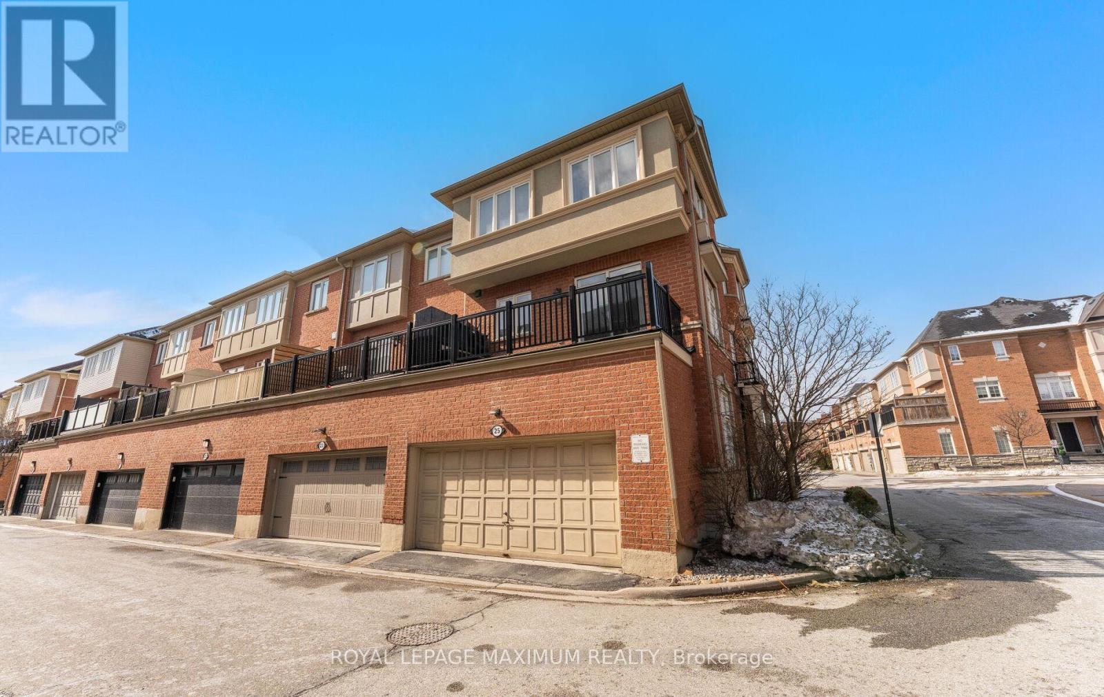 25 John Frank Road, Vaughan, Ontario  L4L 0A5 - Photo 3 - N12895374