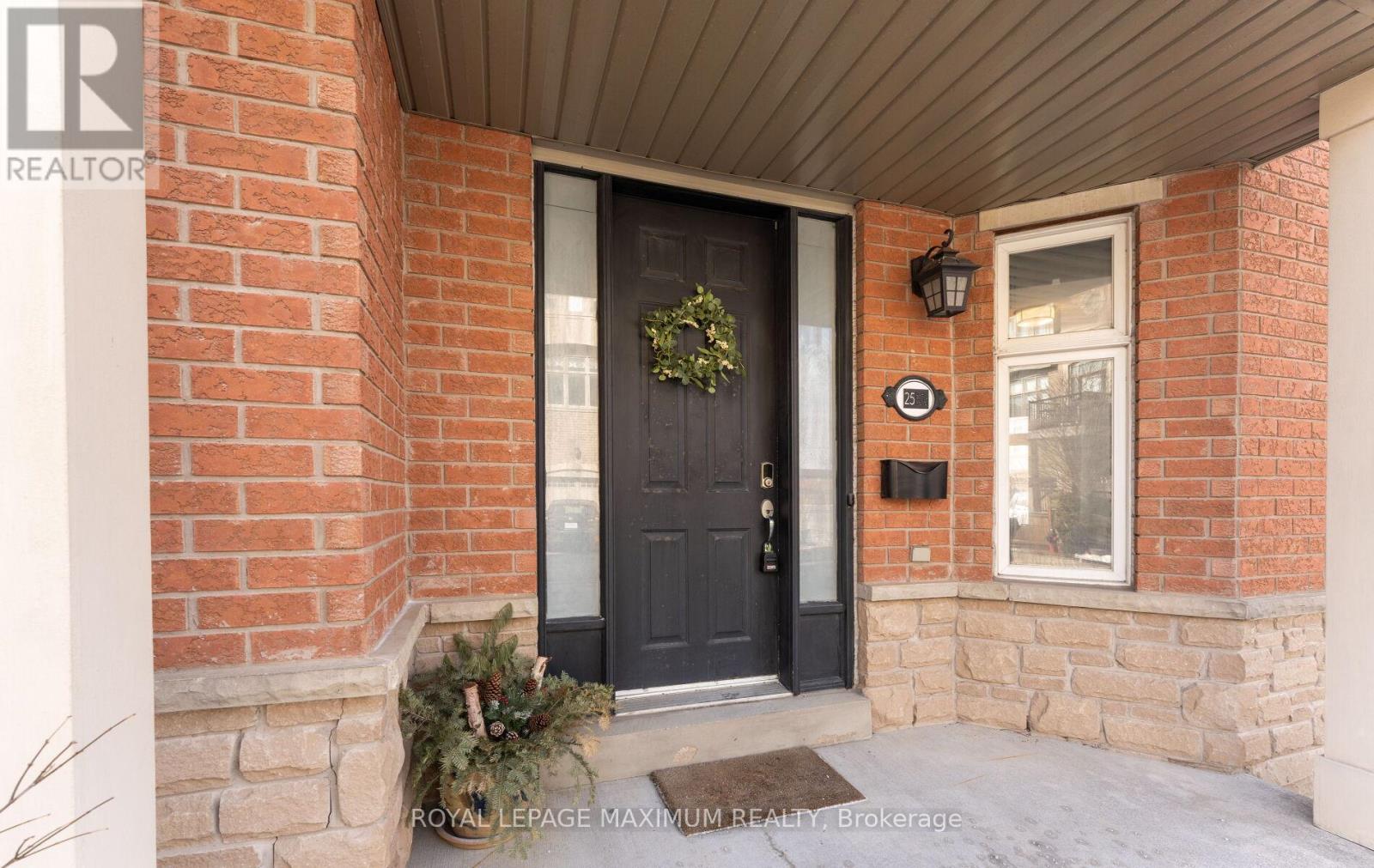 25 John Frank Road, Vaughan, Ontario  L4L 0A5 - Photo 4 - N12895374