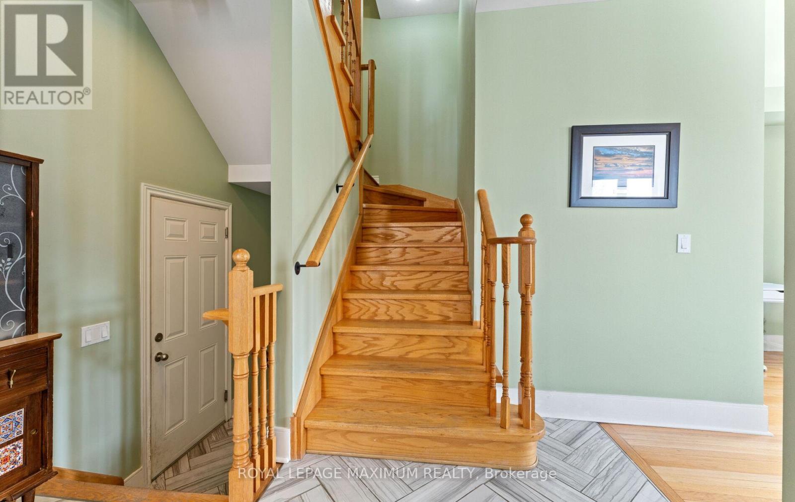 25 John Frank Road, Vaughan, Ontario  L4L 0A5 - Photo 8 - N12895374