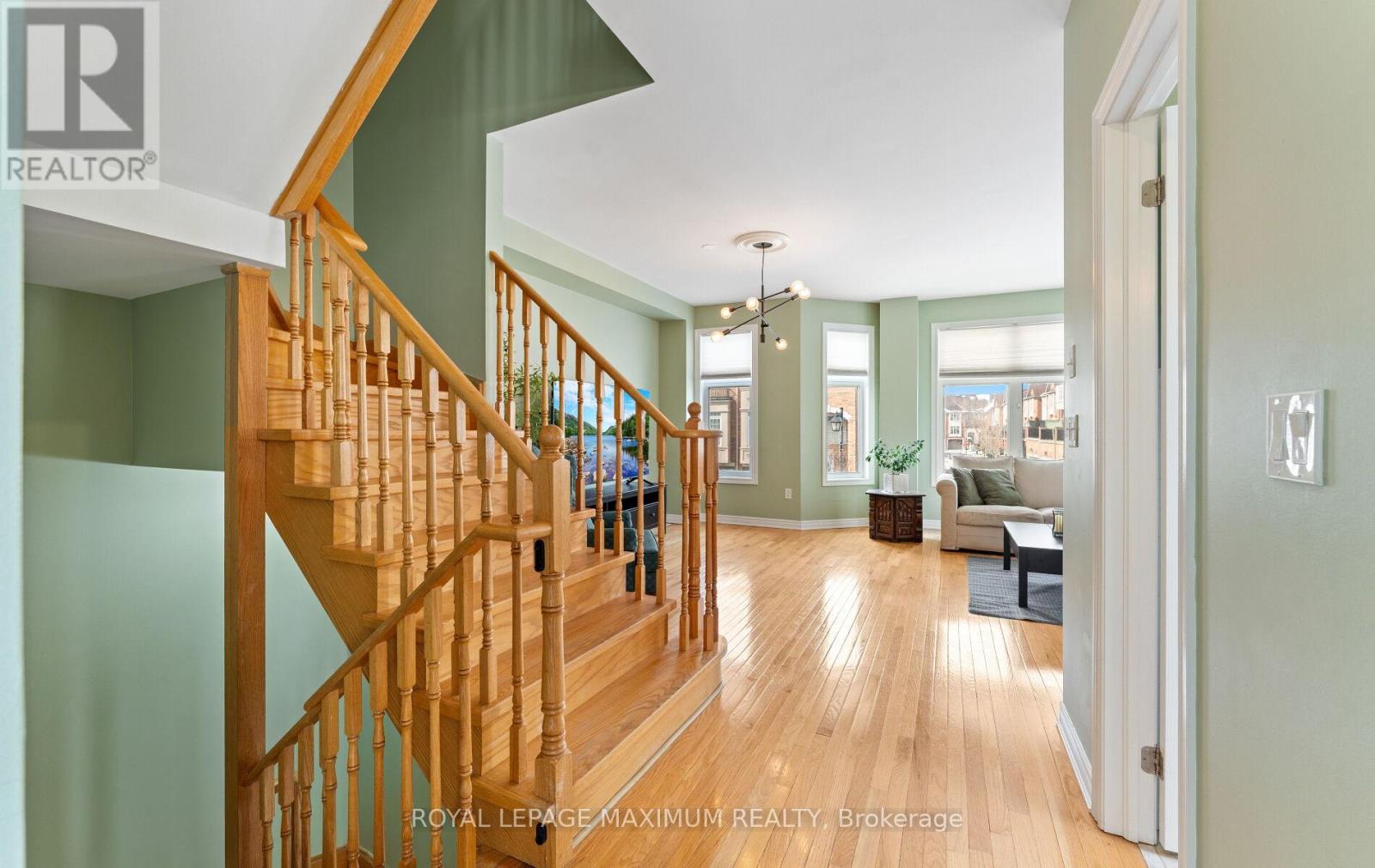 25 John Frank Road, Vaughan, Ontario  L4L 0A5 - Photo 9 - N12895374