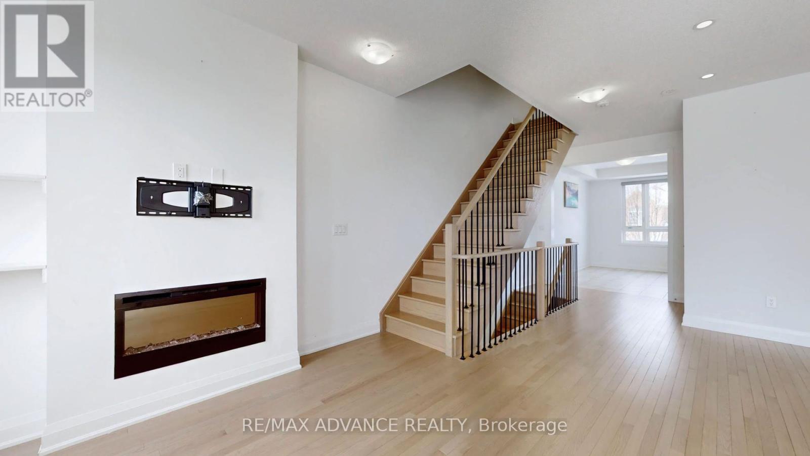 4 Carole Bell Way, Markham, Ontario  L6E 0W2 - Photo 17 - N12895404