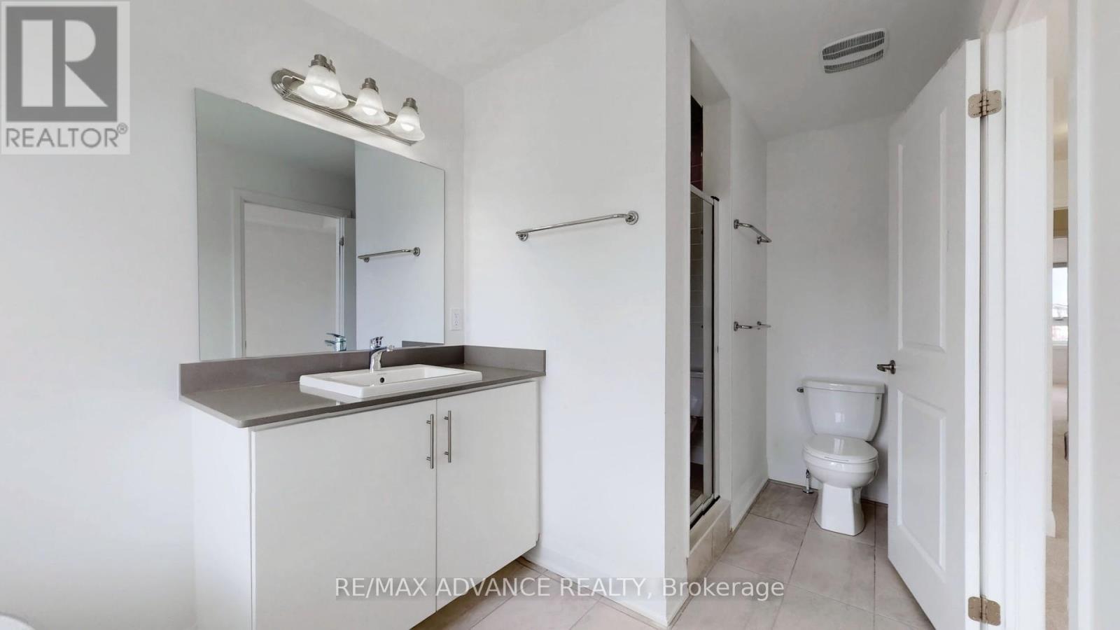 4 Carole Bell Way, Markham, Ontario  L6E 0W2 - Photo 25 - N12895404