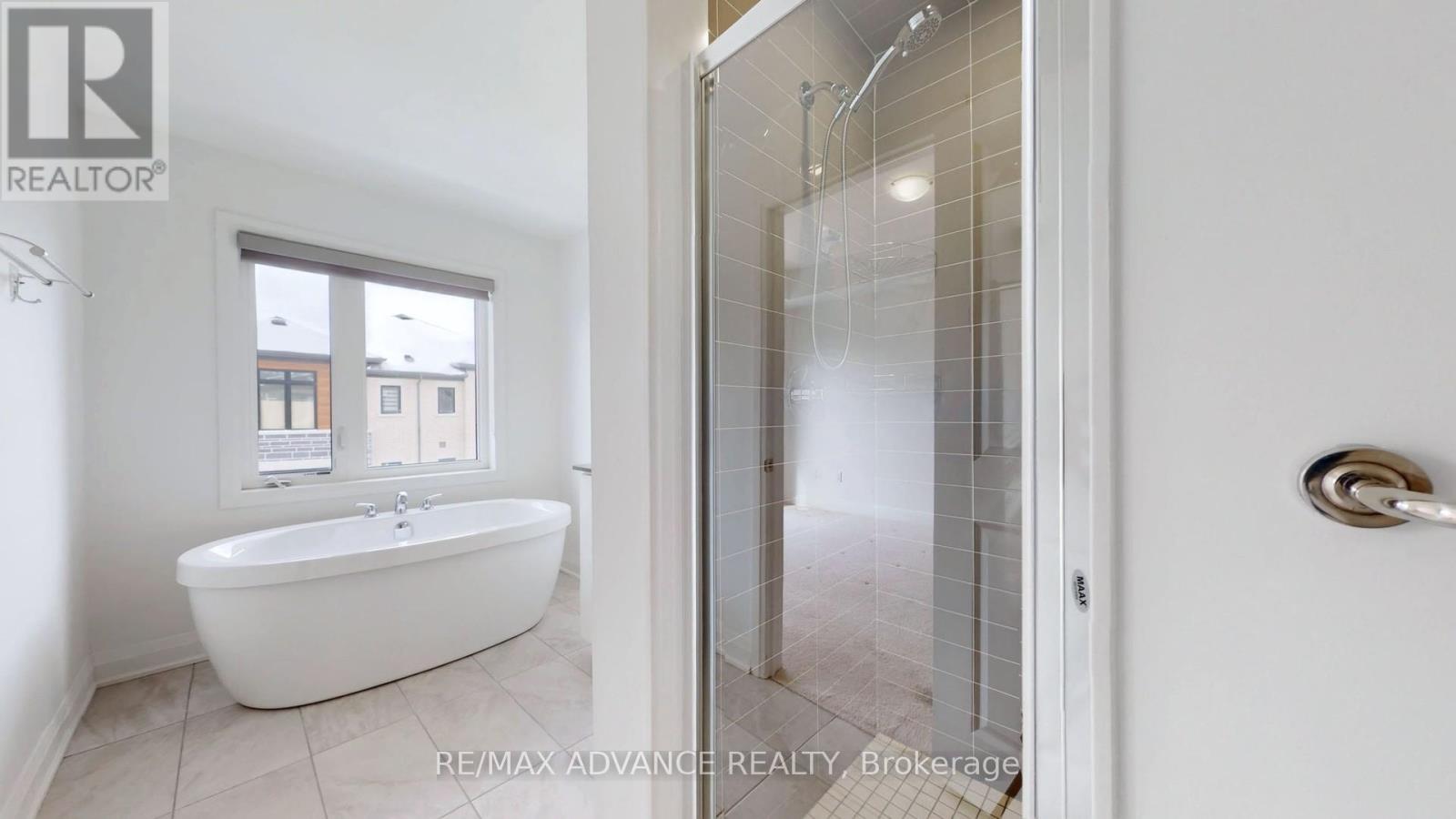 4 Carole Bell Way, Markham, Ontario  L6E 0W2 - Photo 26 - N12895404