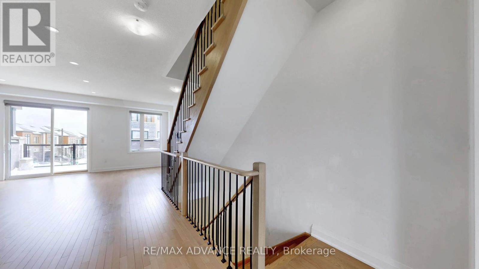 4 Carole Bell Way, Markham, Ontario  L6E 0W2 - Photo 32 - N12895404