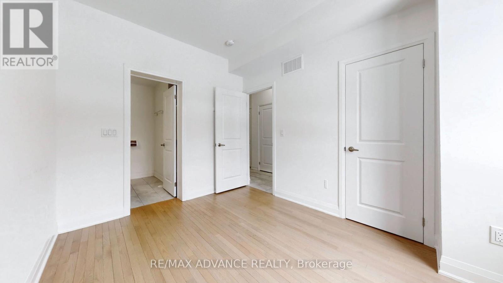 4 Carole Bell Way, Markham, Ontario  L6E 0W2 - Photo 36 - N12895404