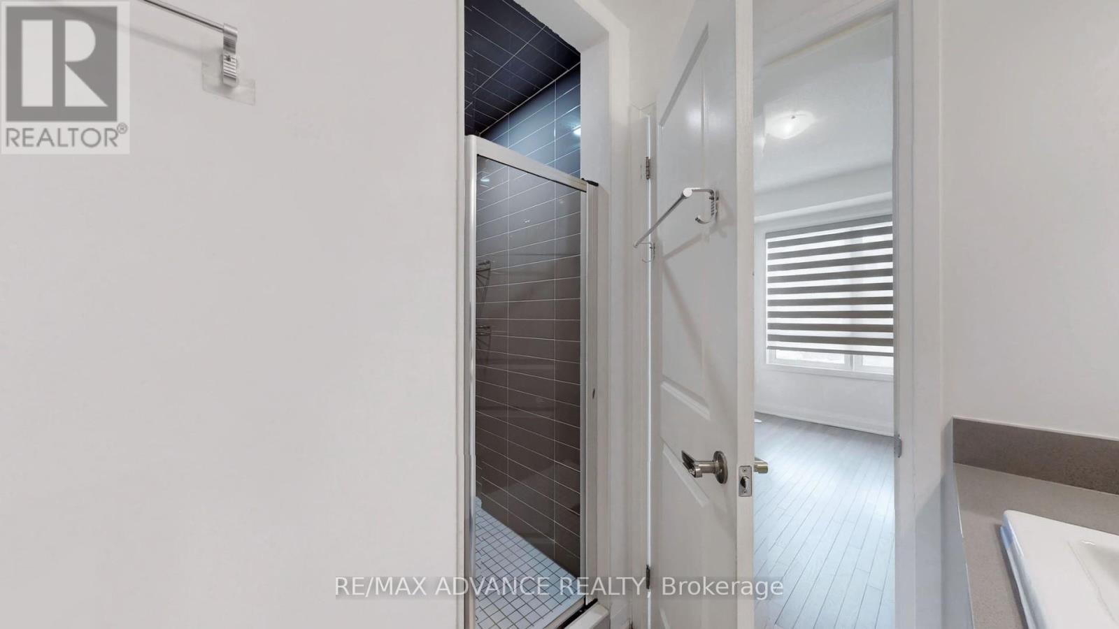 4 Carole Bell Way, Markham, Ontario  L6E 0W2 - Photo 38 - N12895404