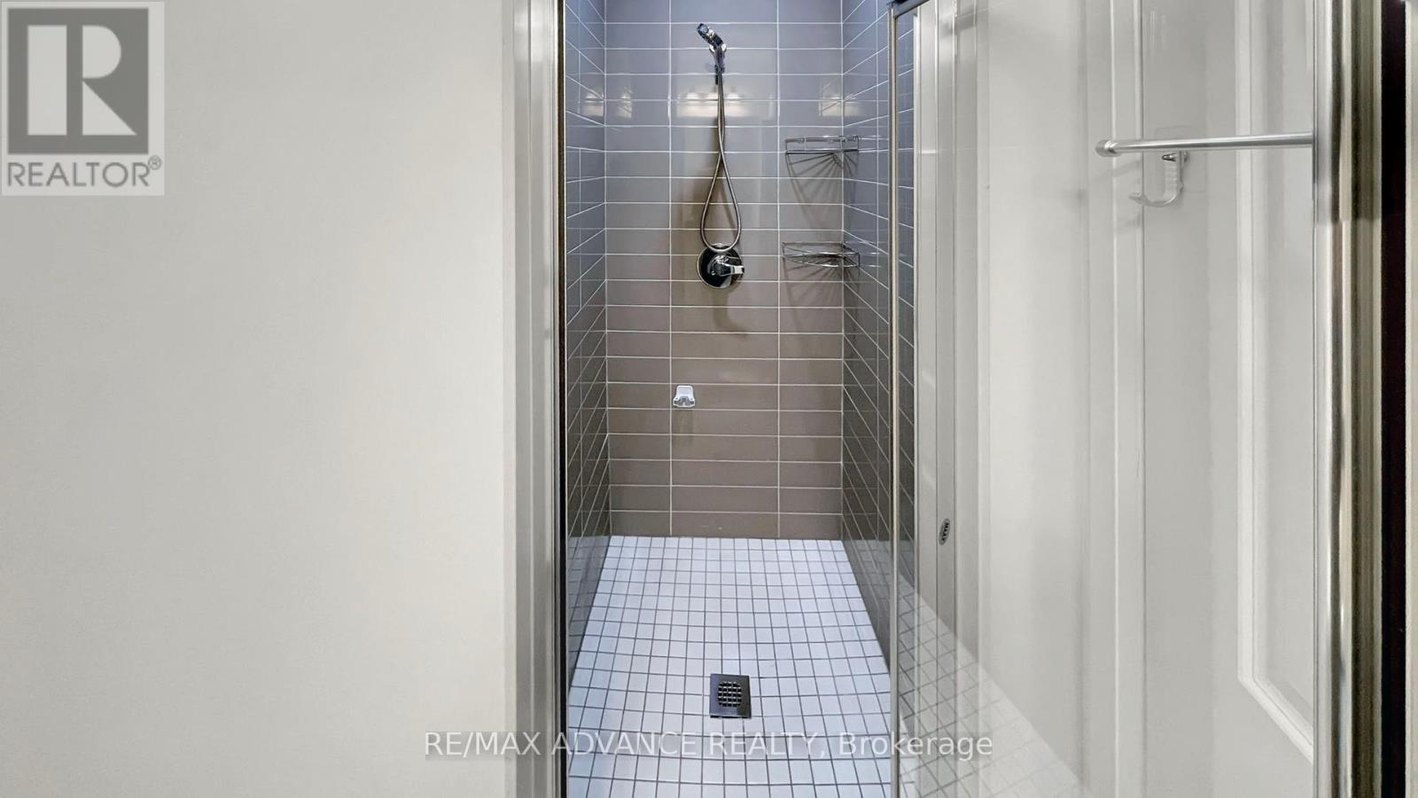 4 Carole Bell Way, Markham, Ontario  L6E 0W2 - Photo 39 - N12895404