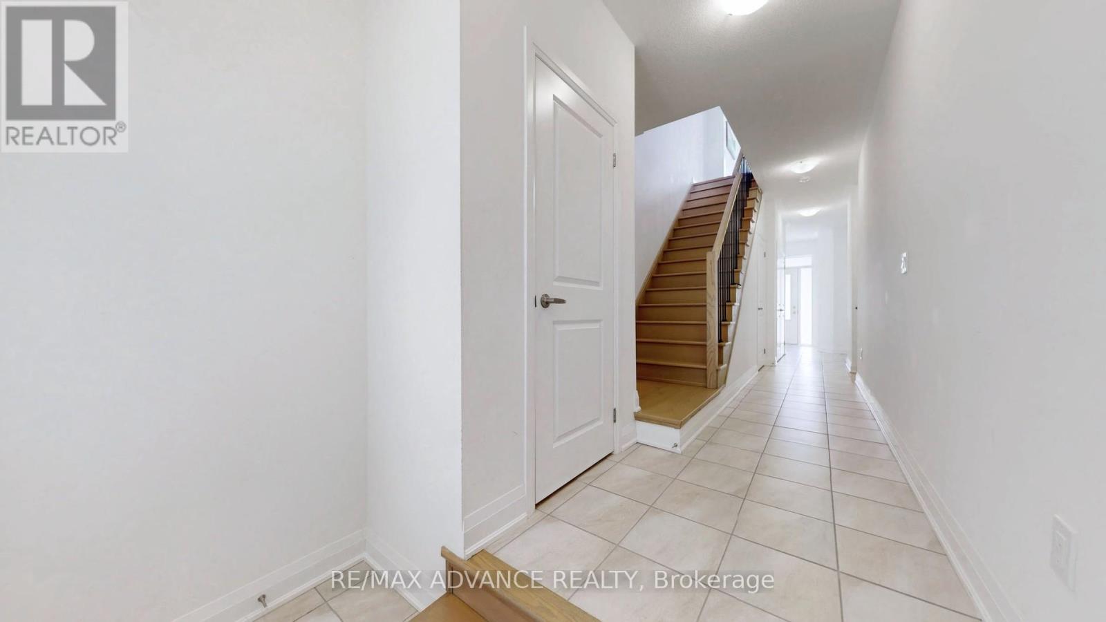 4 Carole Bell Way, Markham, Ontario  L6E 0W2 - Photo 40 - N12895404