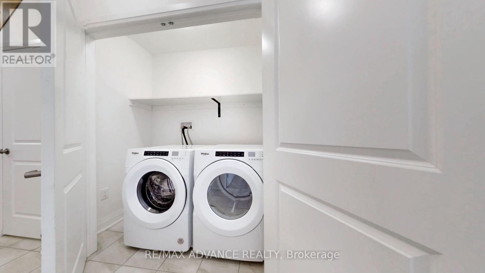 4 Carole Bell Way, Markham, Ontario  L6E 0W2 - Photo 41 - N12895404