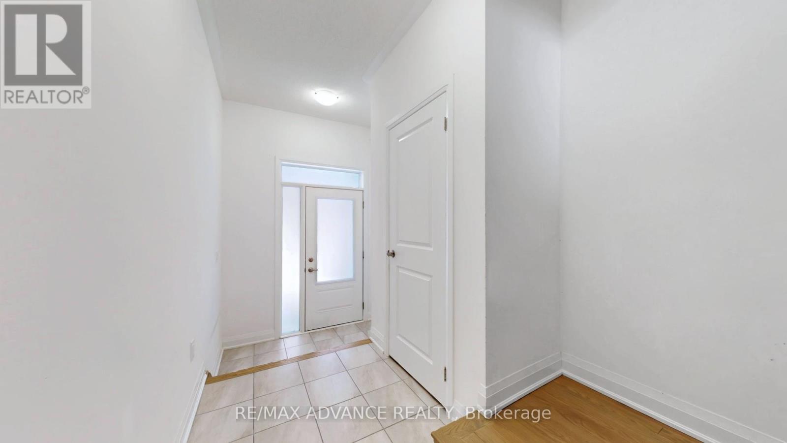 4 Carole Bell Way, Markham, Ontario  L6E 0W2 - Photo 43 - N12895404