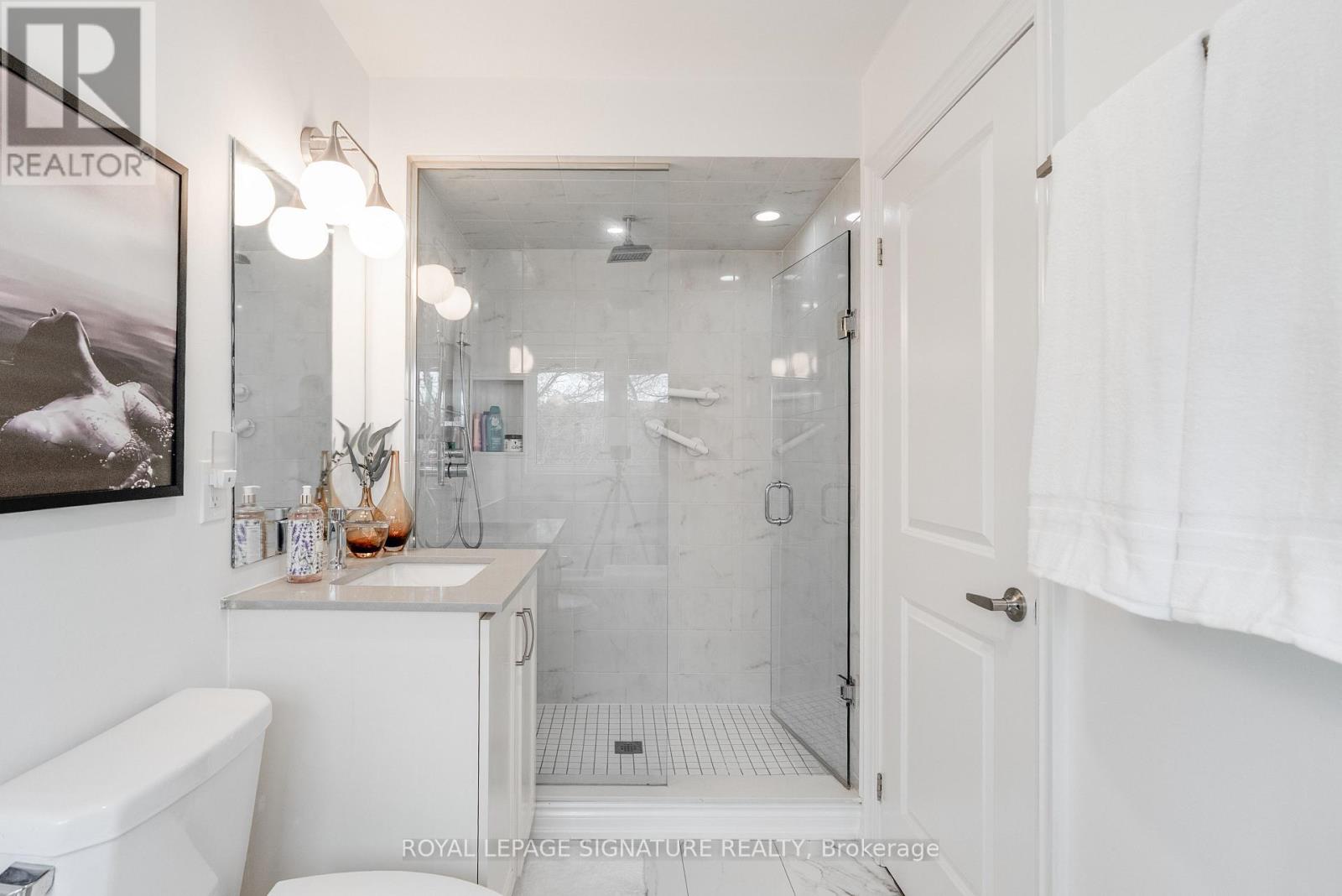 14 Queen Mary Court, Vaughan, Ontario L4L 0H9 - Photo 25 - N12895428